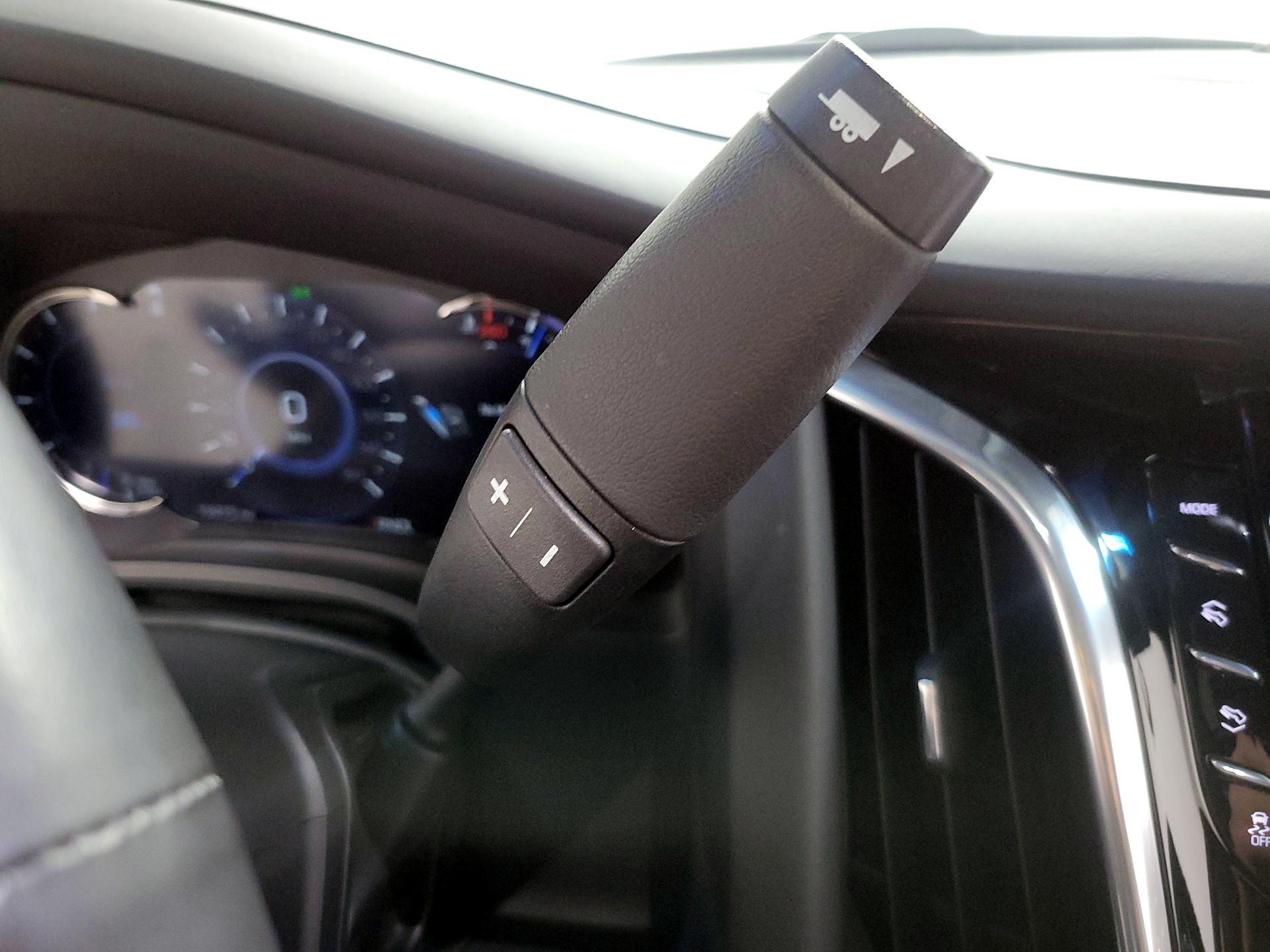 Thumbnail: 2018 Cadillac Escalade - 17