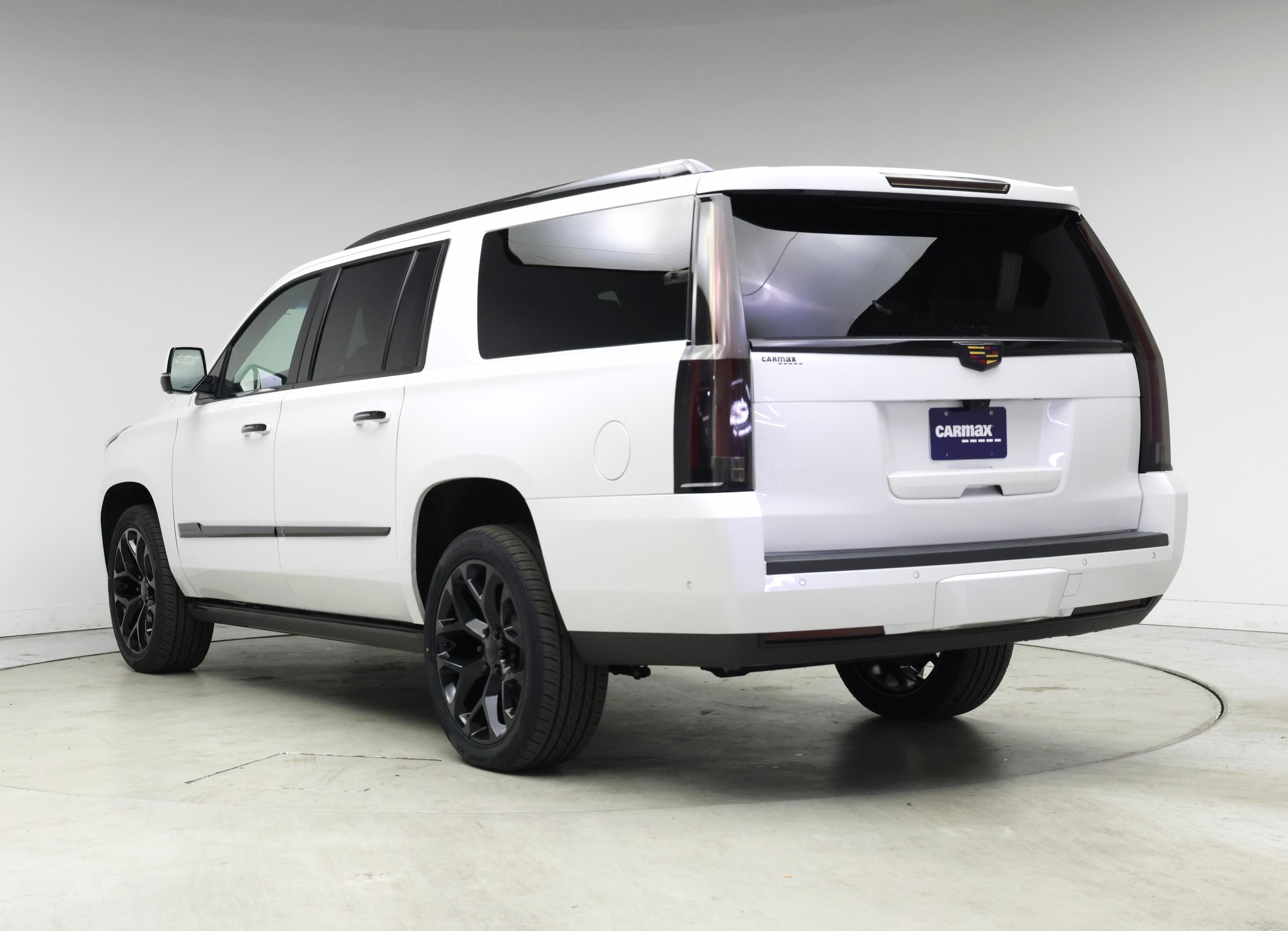 Thumbnail: 2018 Cadillac Escalade - 2