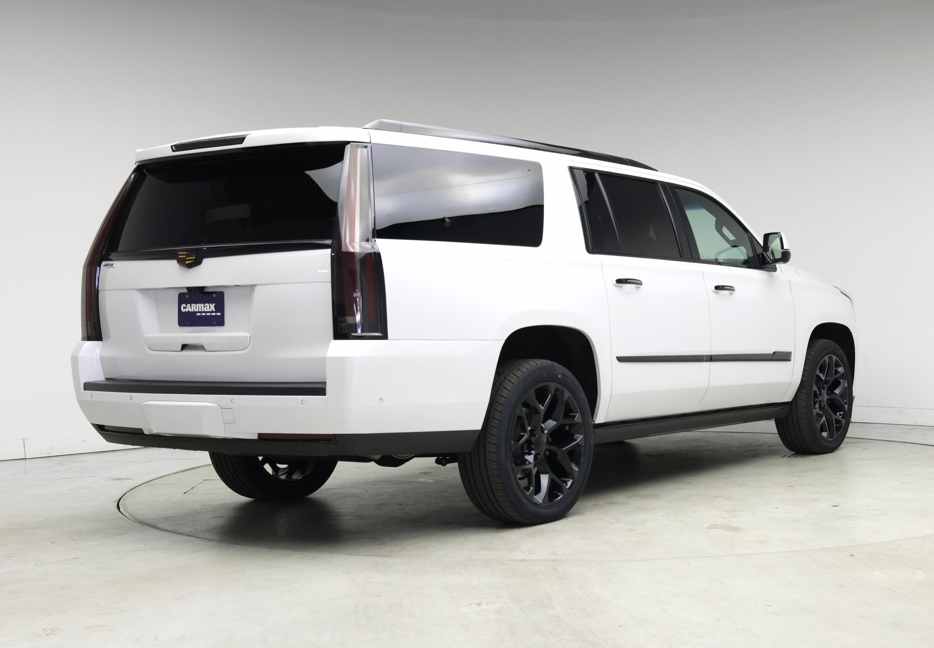 Thumbnail: 2018 Cadillac Escalade - 8