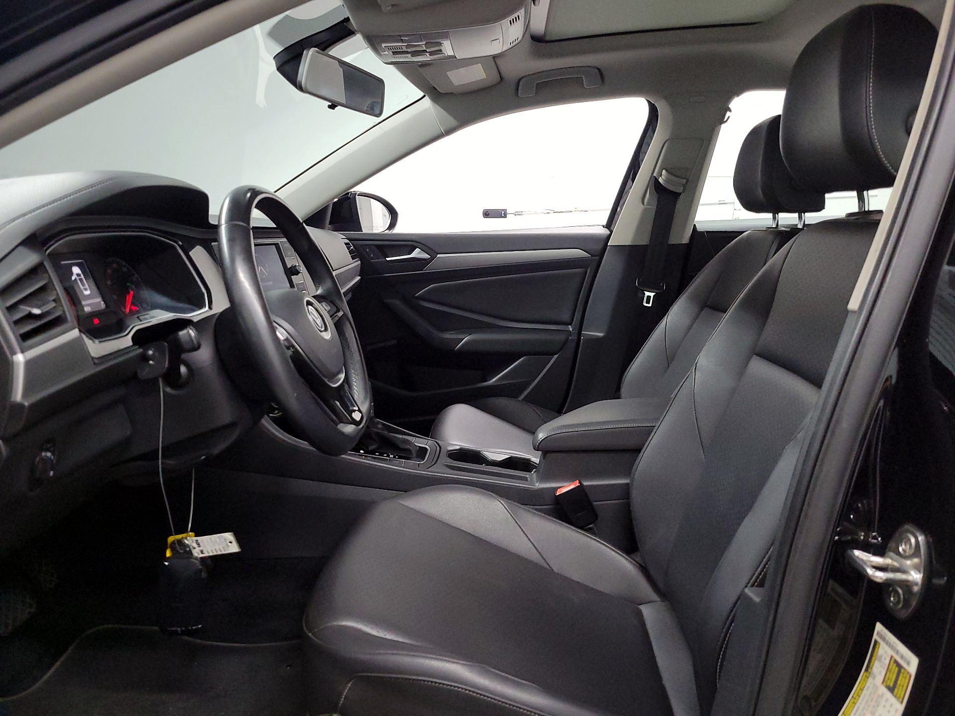 Thumbnail: 2019 Volkswagen Jetta - 11