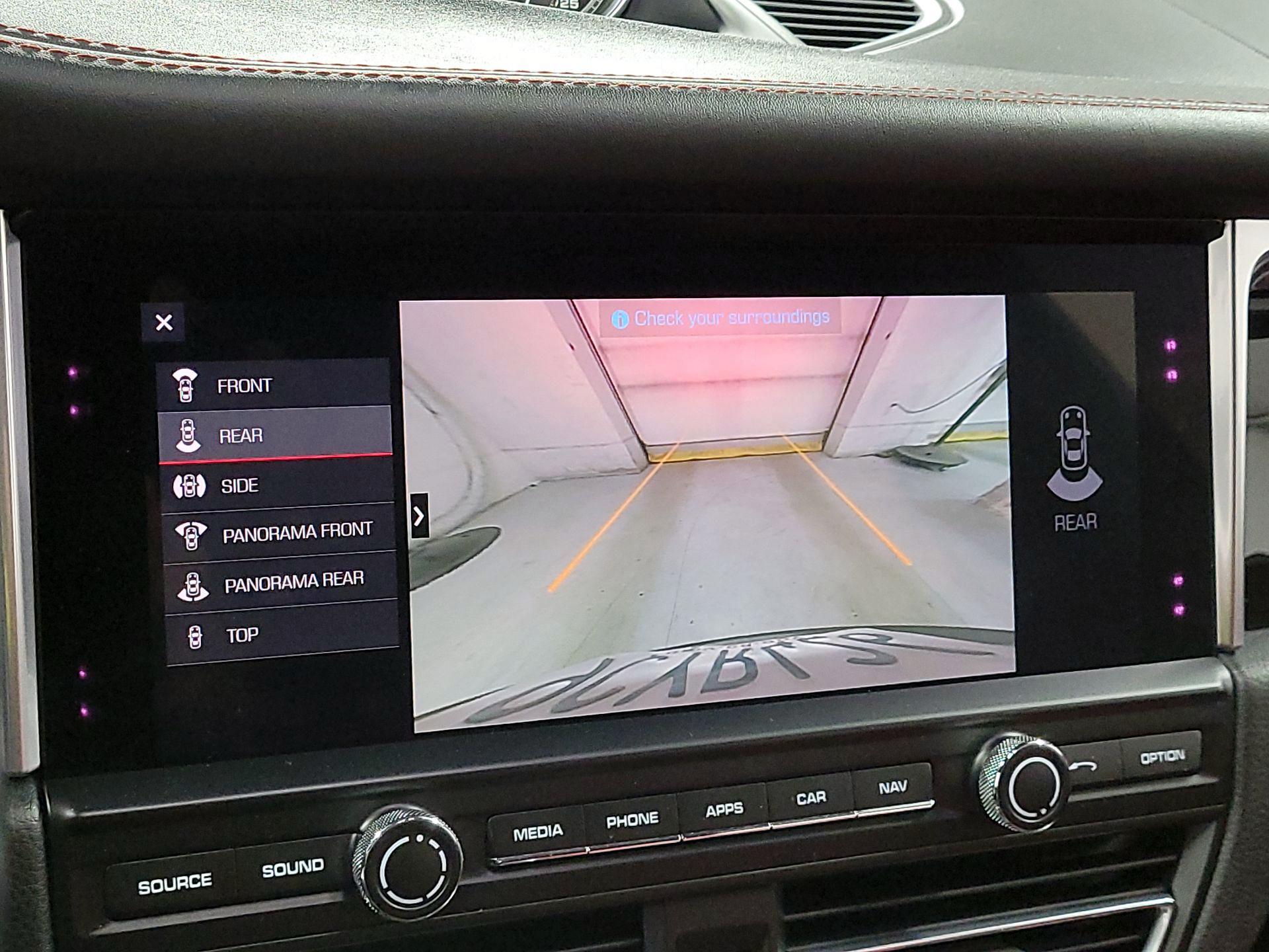 Thumbnail: 2021 Porsche Macan - 11