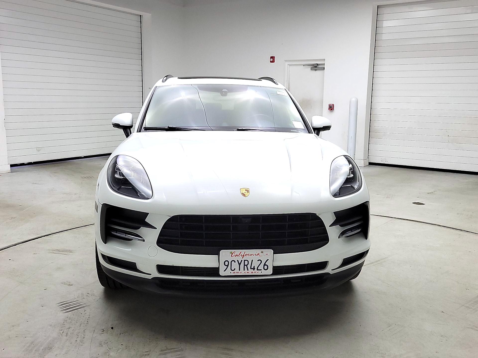 Thumbnail: 2021 Porsche Macan - 2