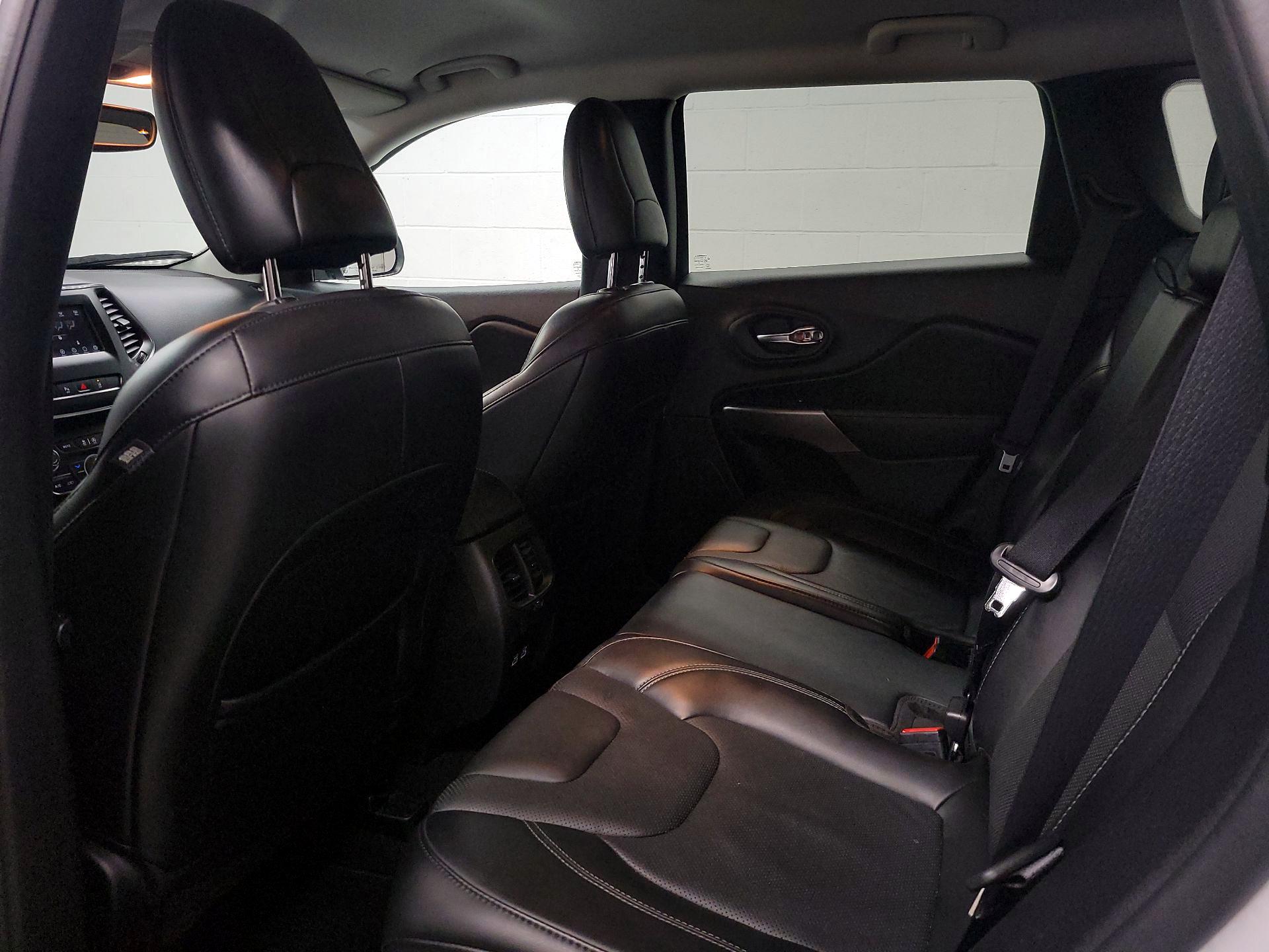 Thumbnail: 2021 Jeep Cherokee - 18