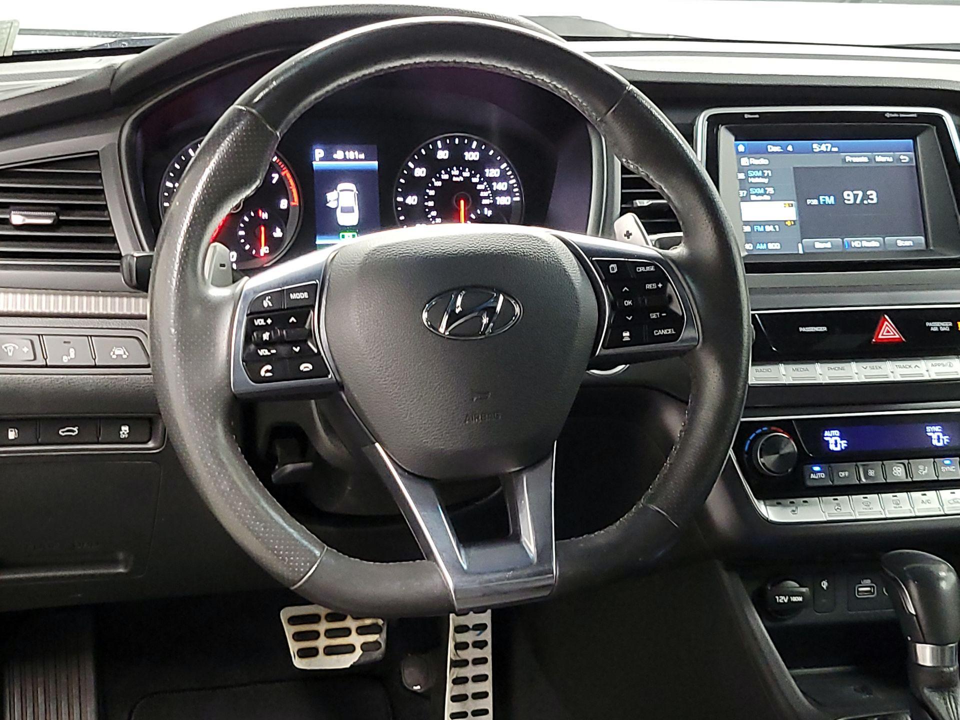 Thumbnail: 2018 Hyundai Sonata - 10