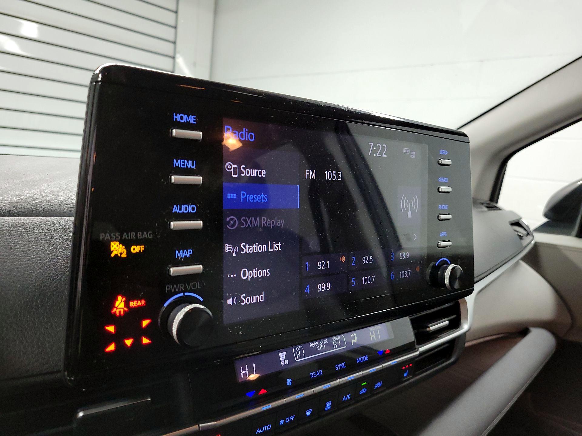 Thumbnail: 2023 Toyota Sienna - 15