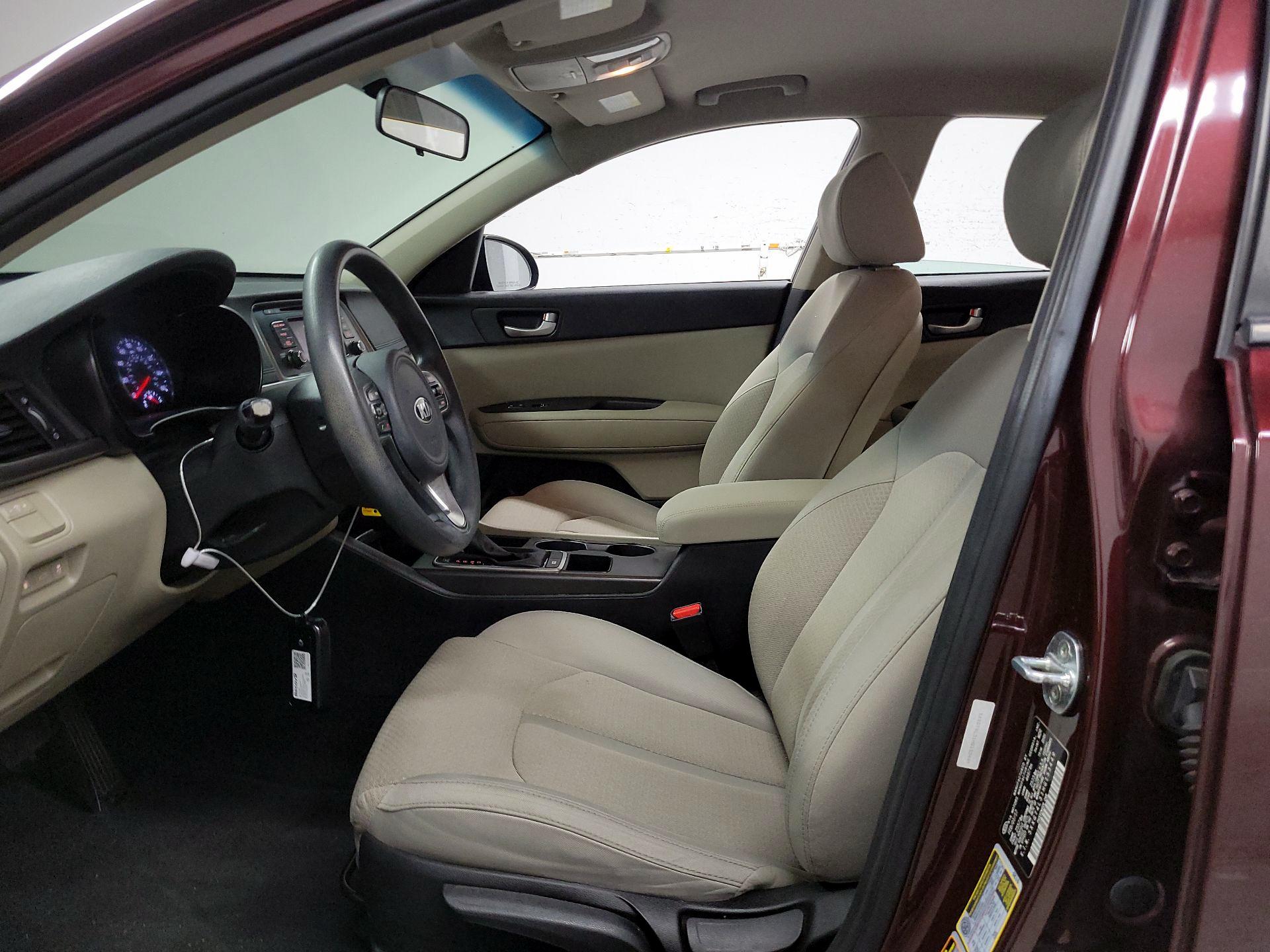 Thumbnail: 2017 Kia Optima - 11