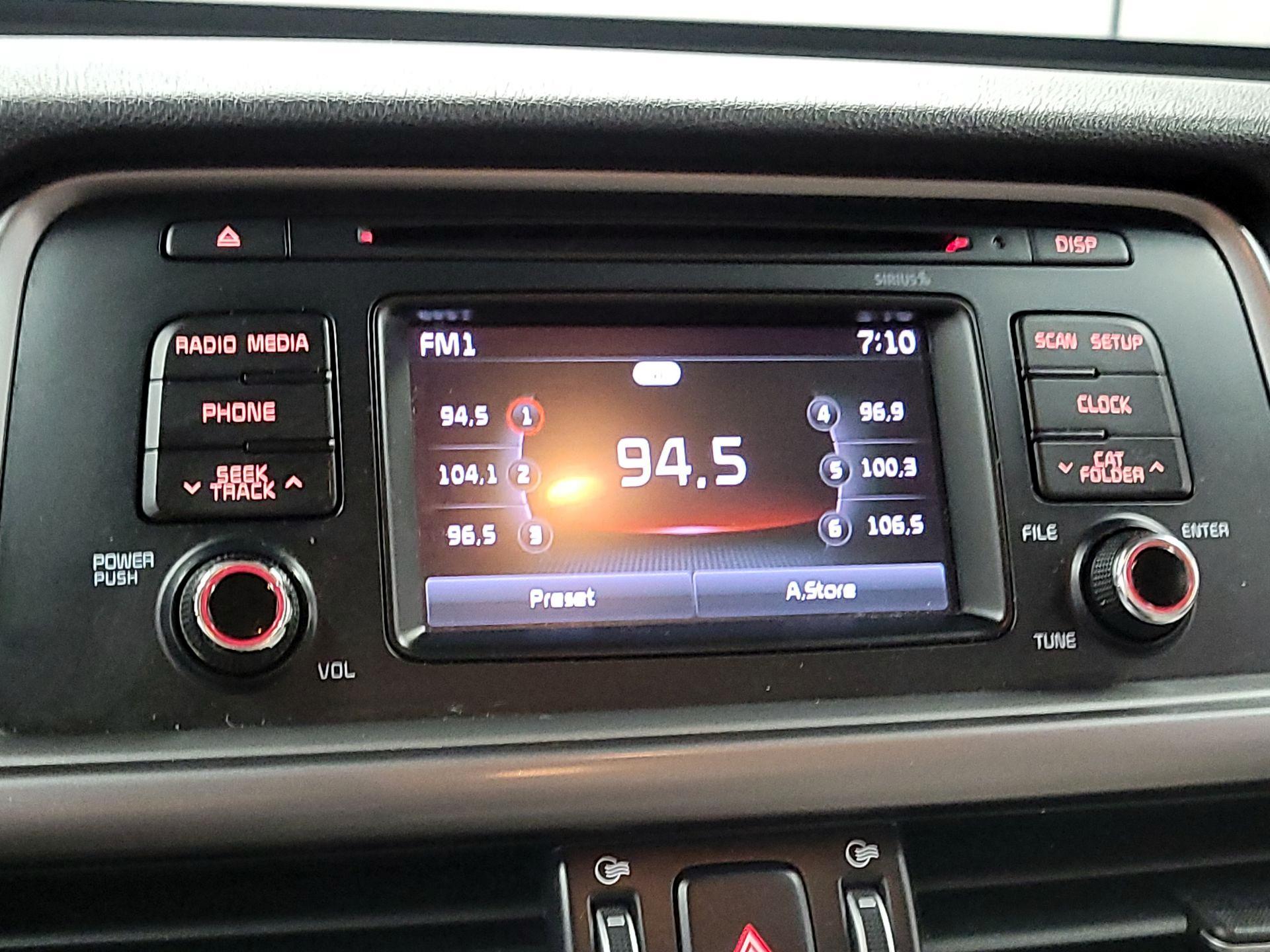 Thumbnail: 2017 Kia Optima - 14