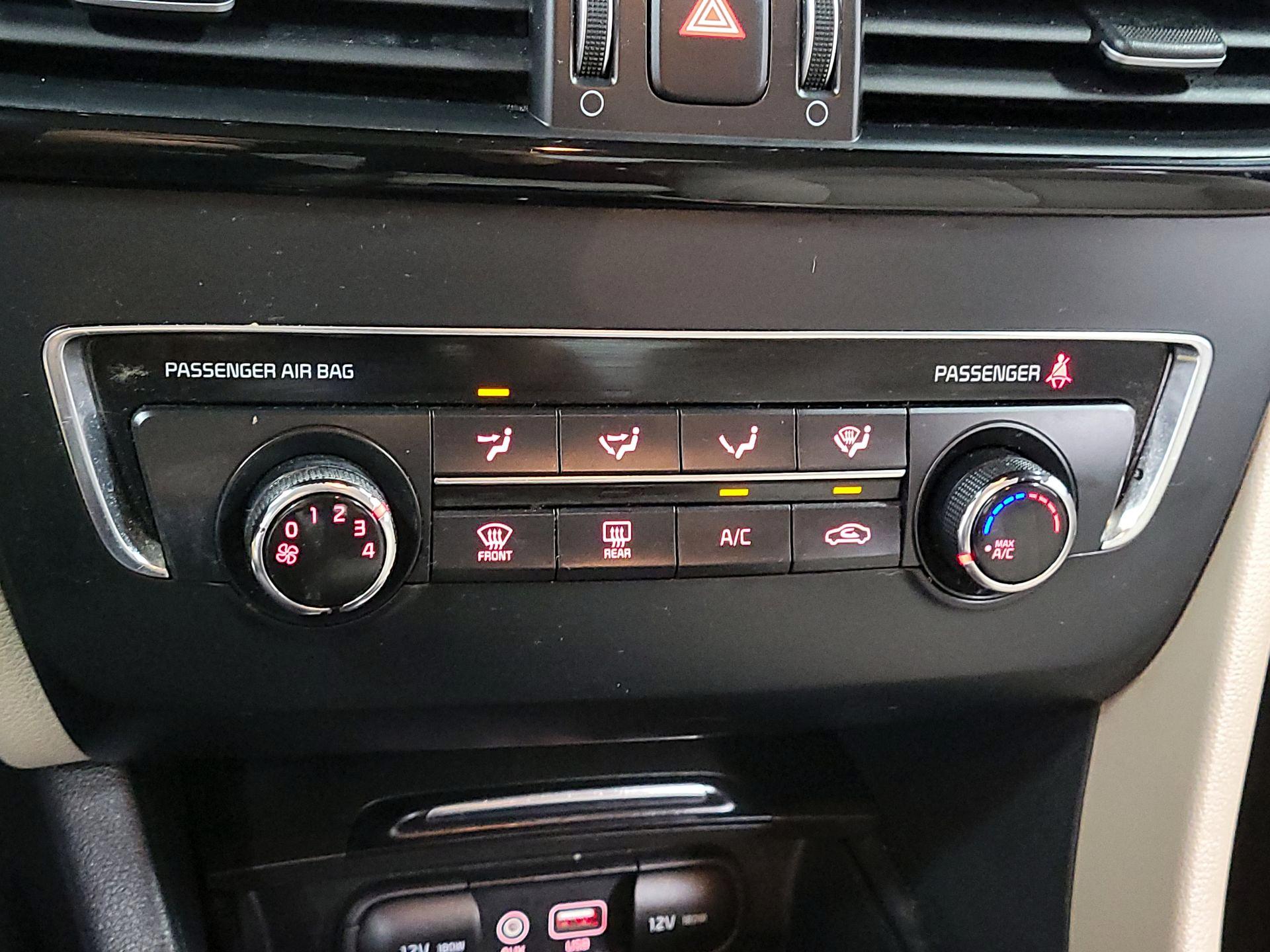 Thumbnail: 2017 Kia Optima - 15