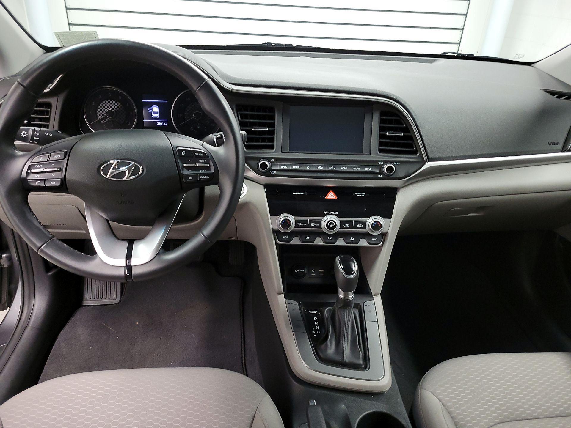 Thumbnail: 2020 Hyundai Elantra - 9