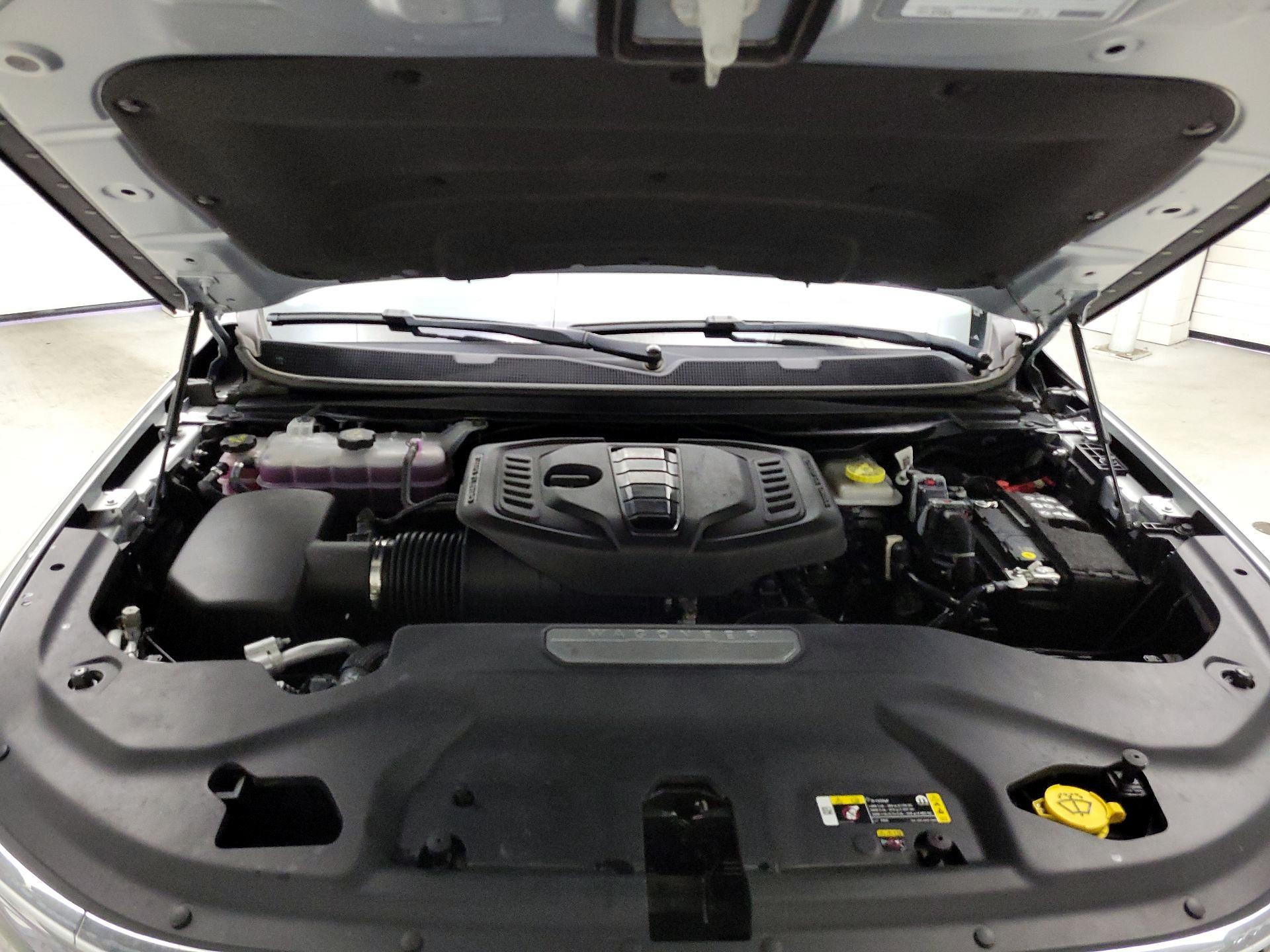 Thumbnail: 2024 Jeep Wagoneer - 18