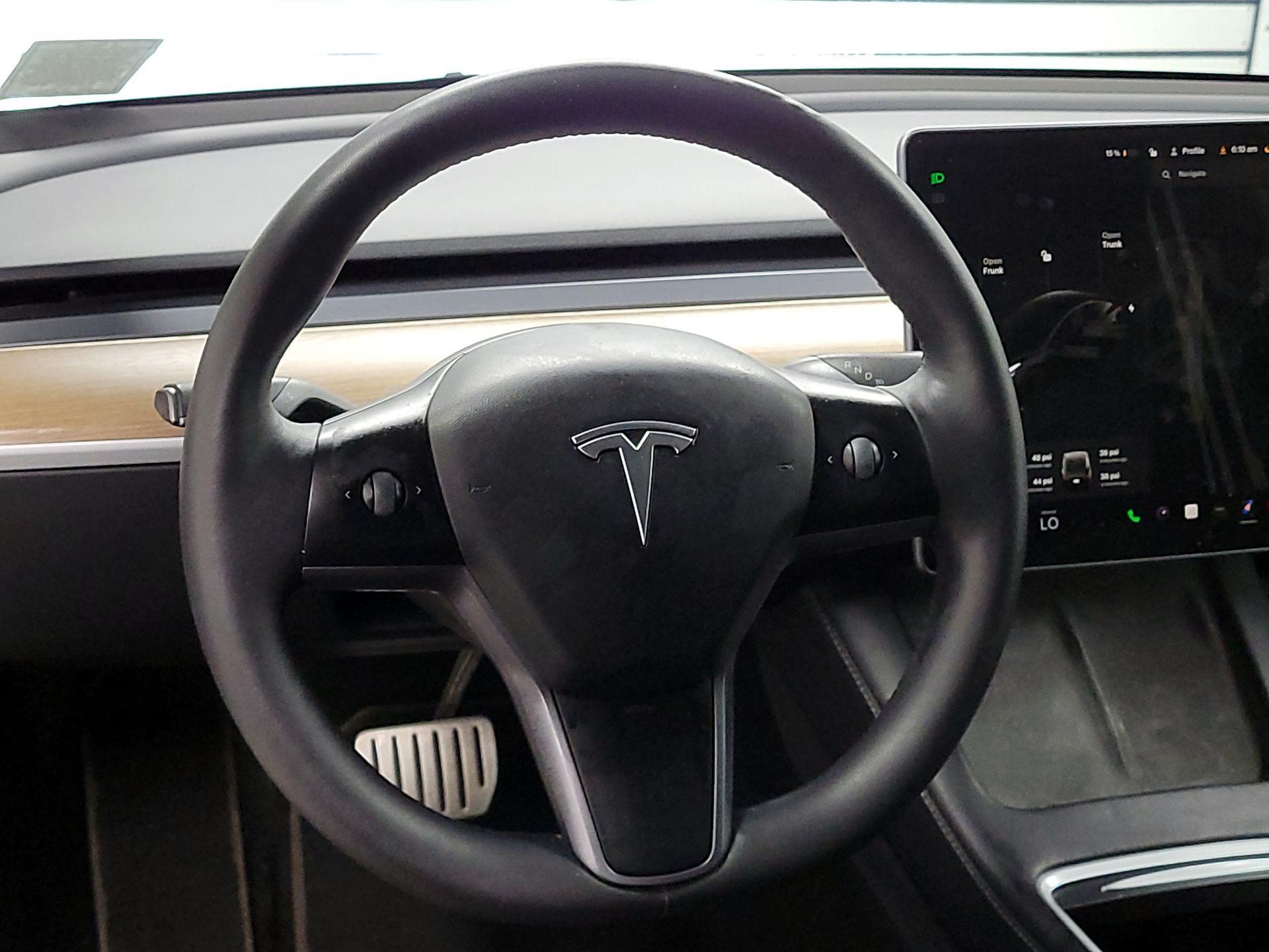 Thumbnail: 2022 Tesla Model 3 - 10