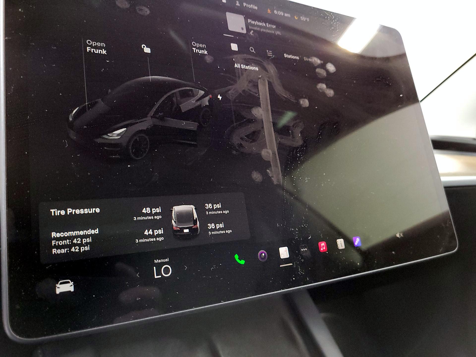 Thumbnail: 2022 Tesla Model 3 - 15