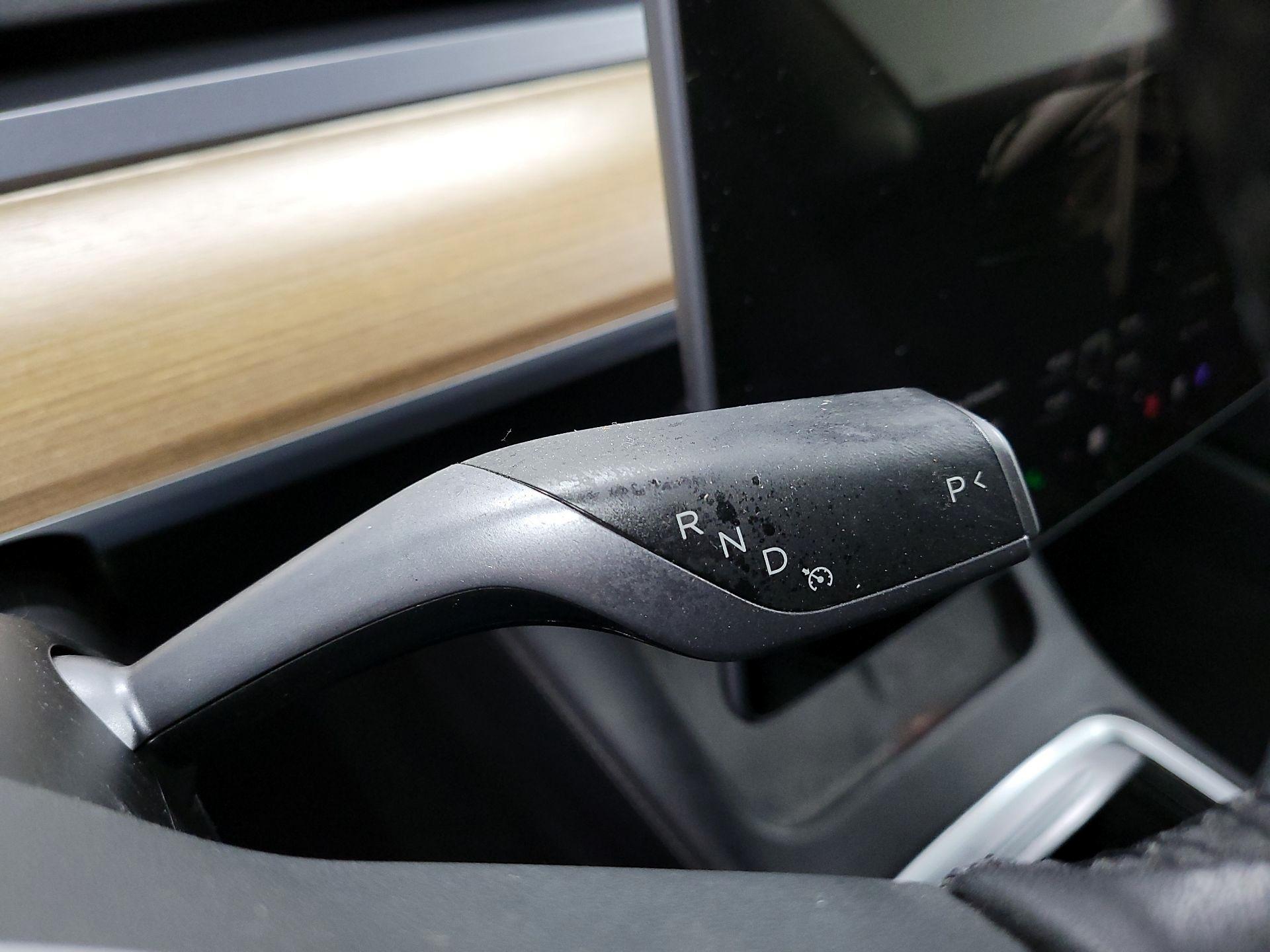 Thumbnail: 2022 Tesla Model 3 - 17