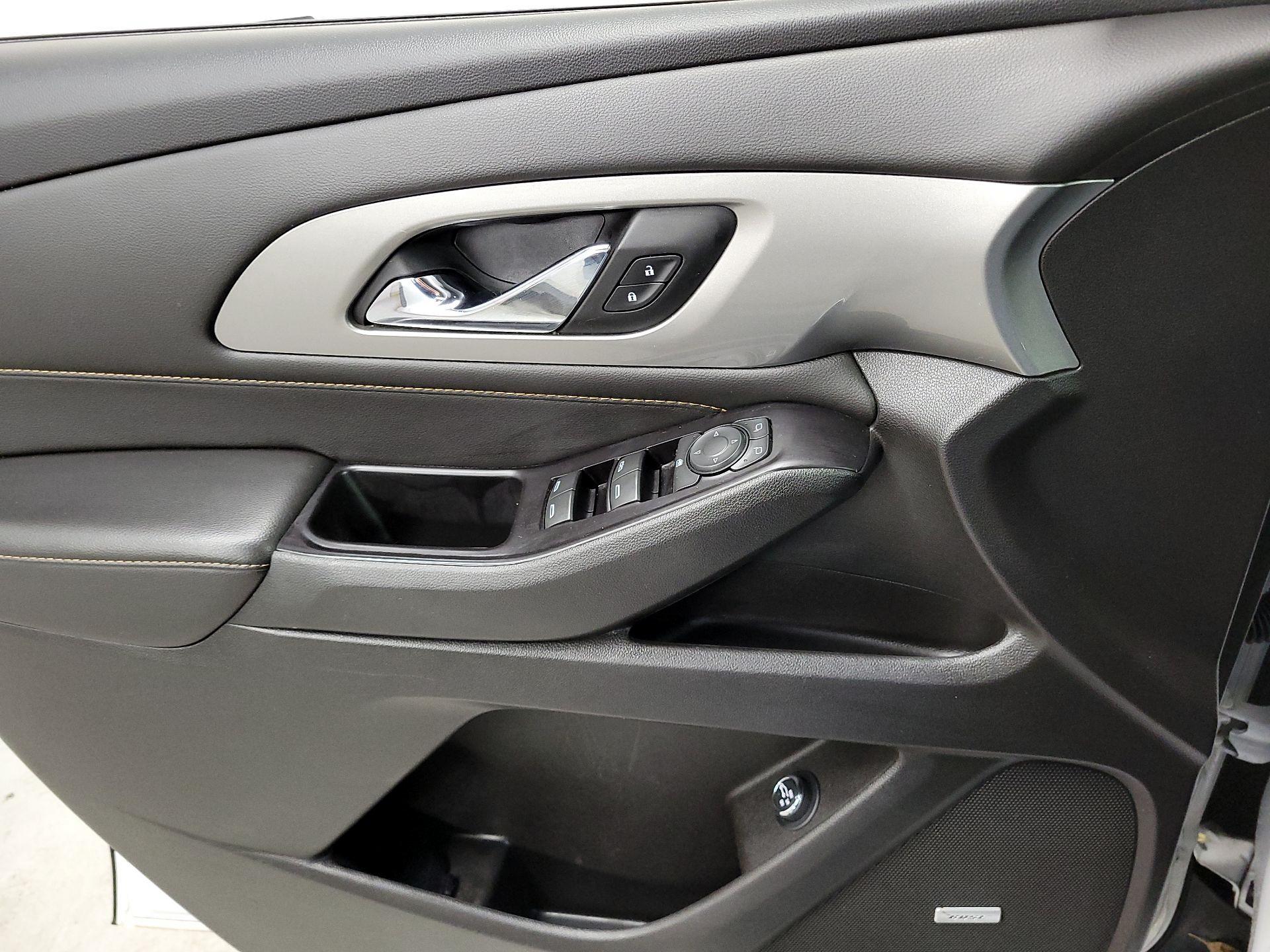 Thumbnail: 2019 Chevrolet Traverse - 12