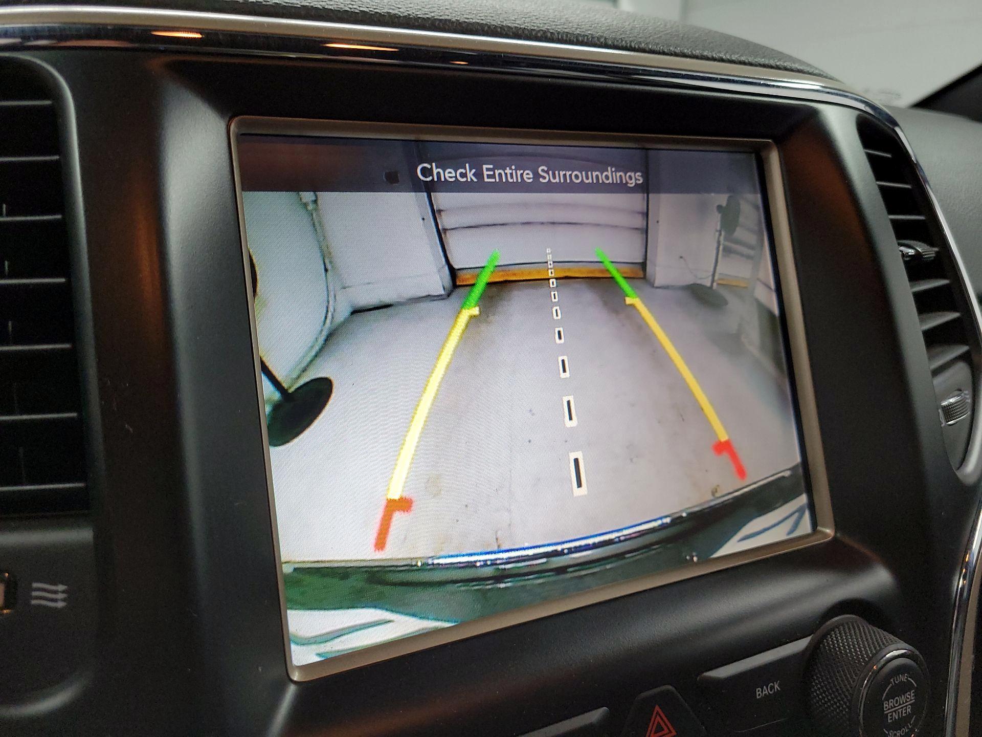 Thumbnail: 2015 Jeep Grand Cherokee - 15