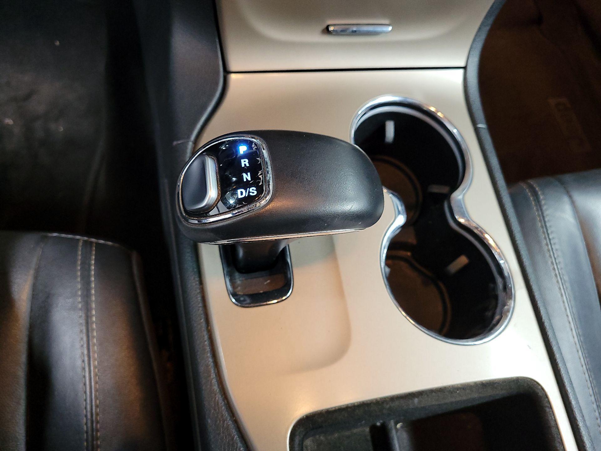 Thumbnail: 2015 Jeep Grand Cherokee - 18