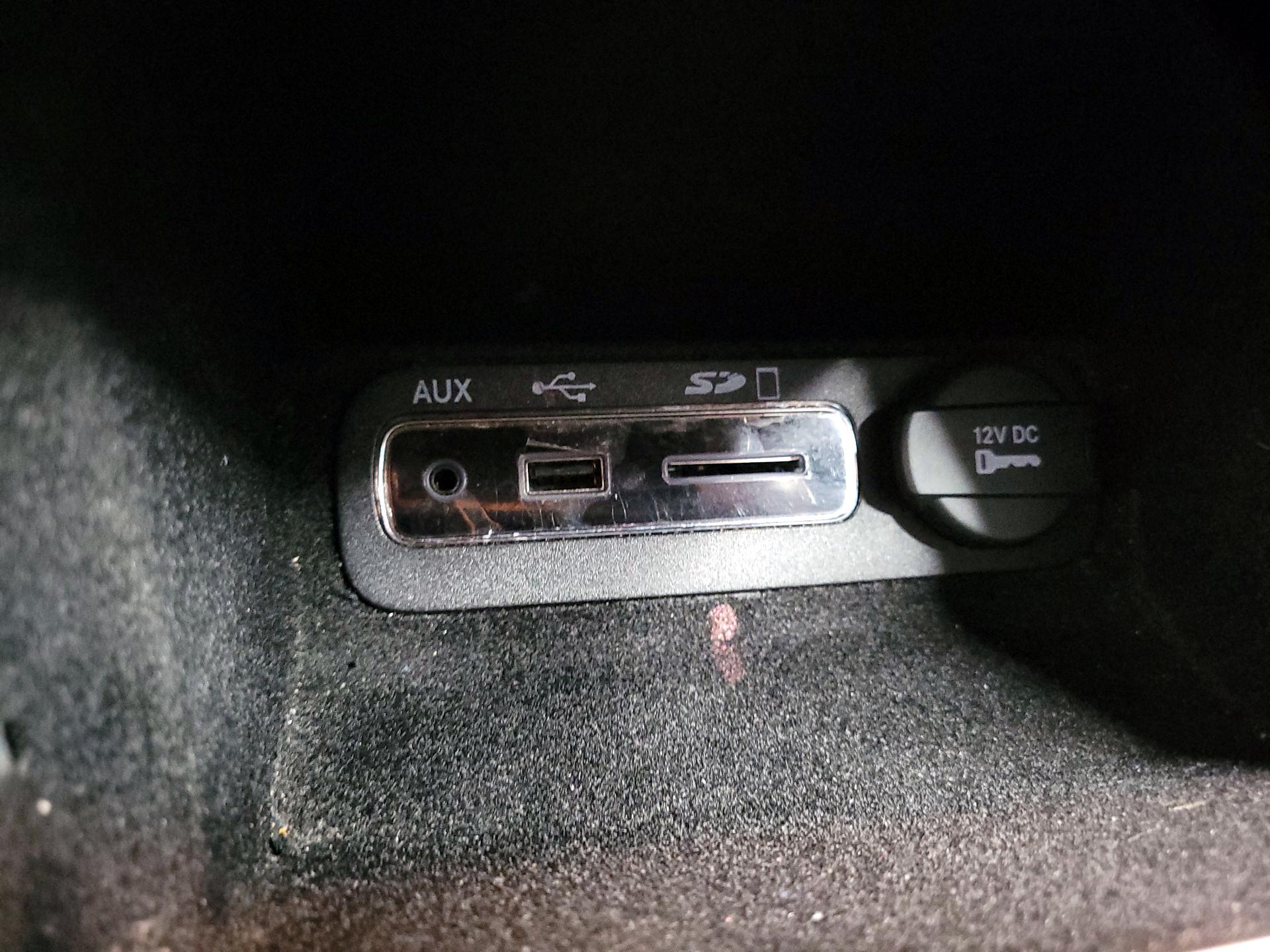 Thumbnail: 2015 Jeep Grand Cherokee - 19