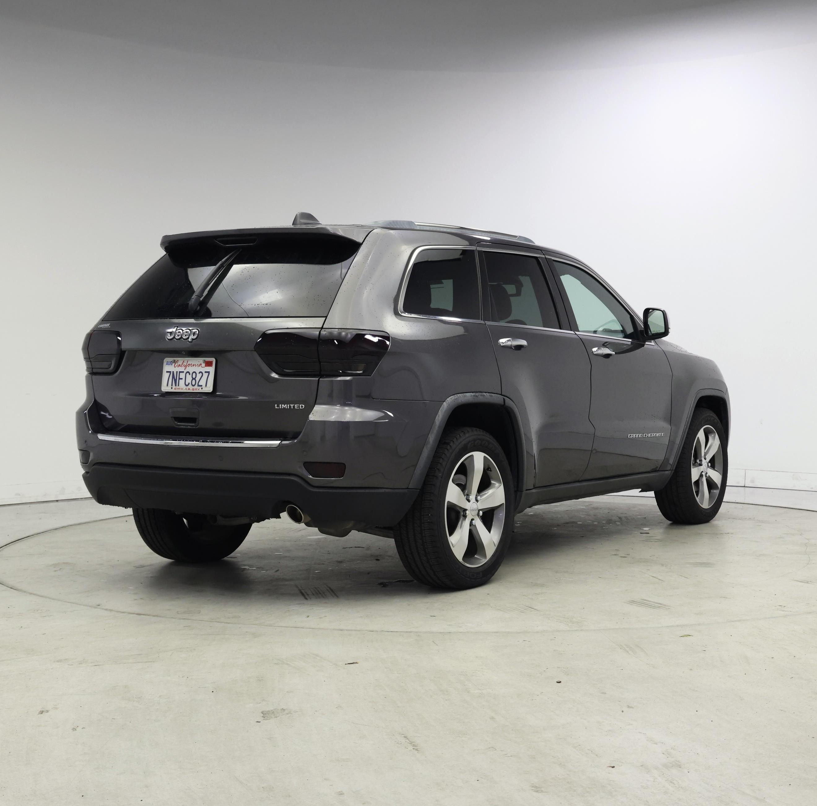 Thumbnail: 2015 Jeep Grand Cherokee - 8