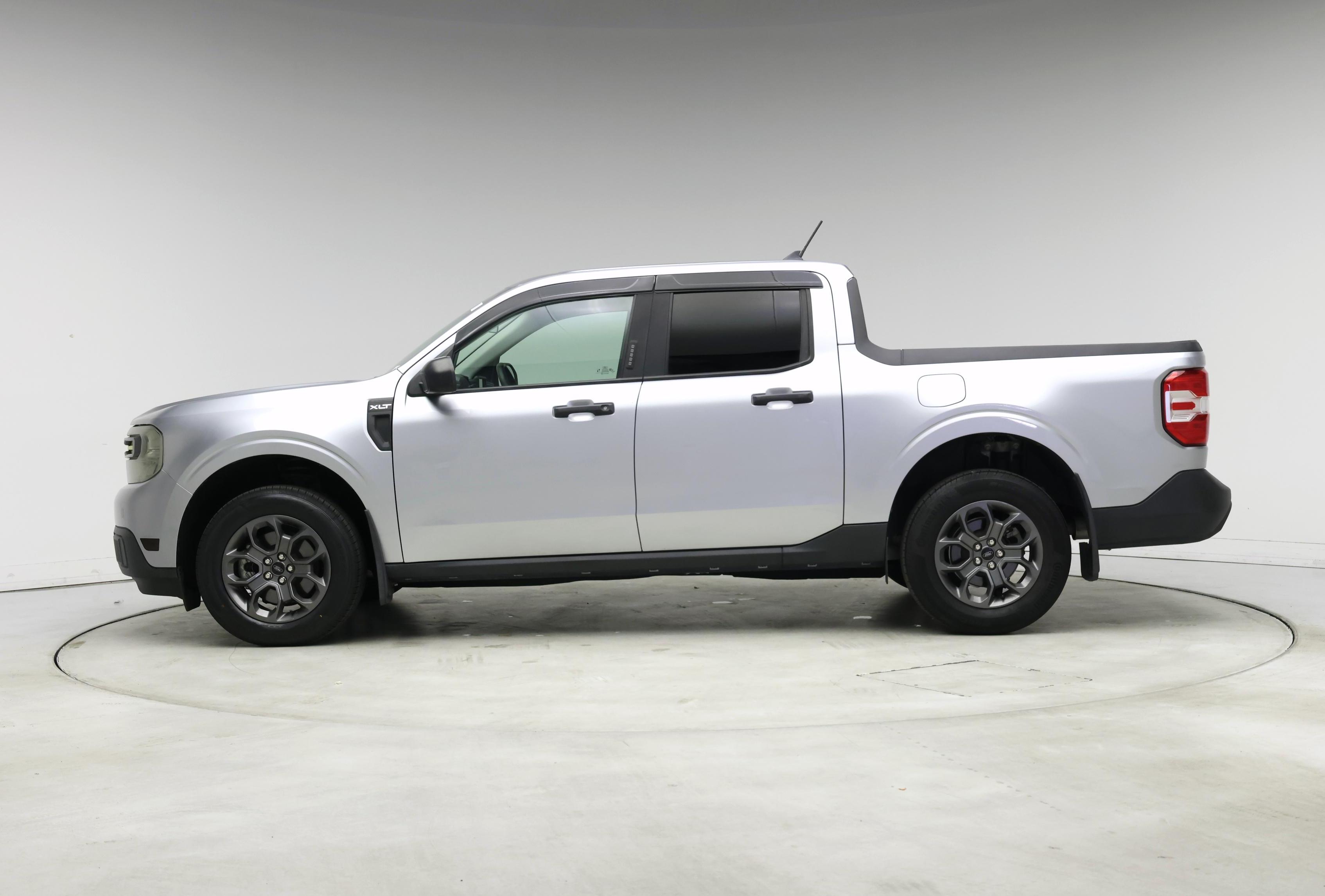 Thumbnail: 2022 Ford Maverick - 3