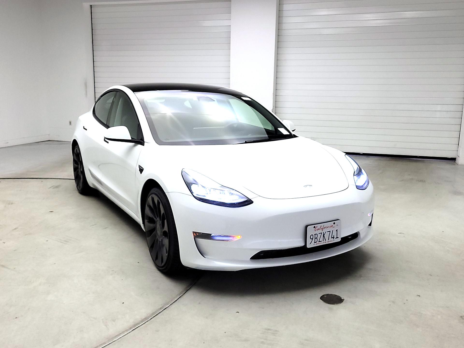 Thumbnail: 2022 Tesla Model 3 - 1