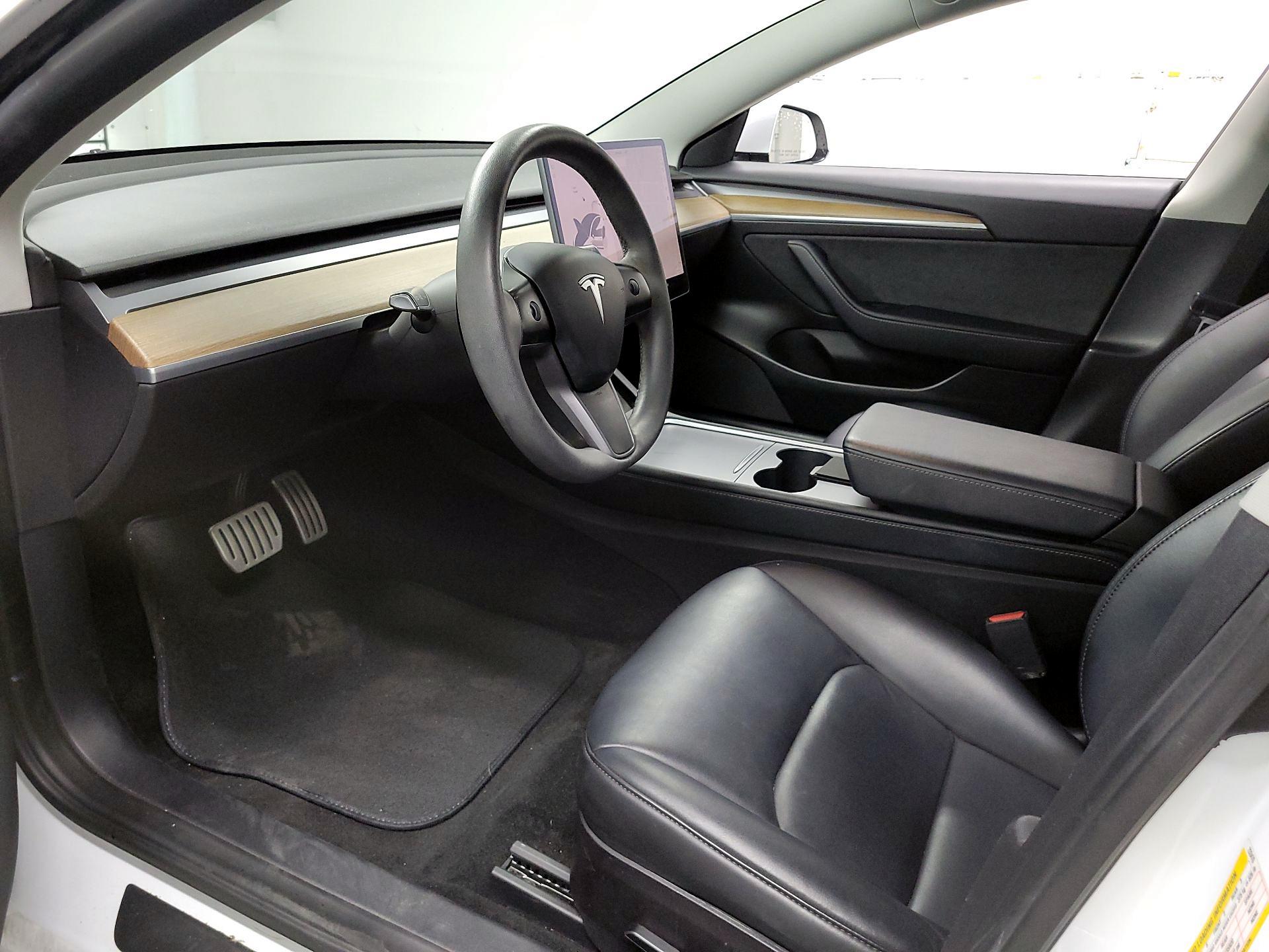 Thumbnail: 2022 Tesla Model 3 - 9