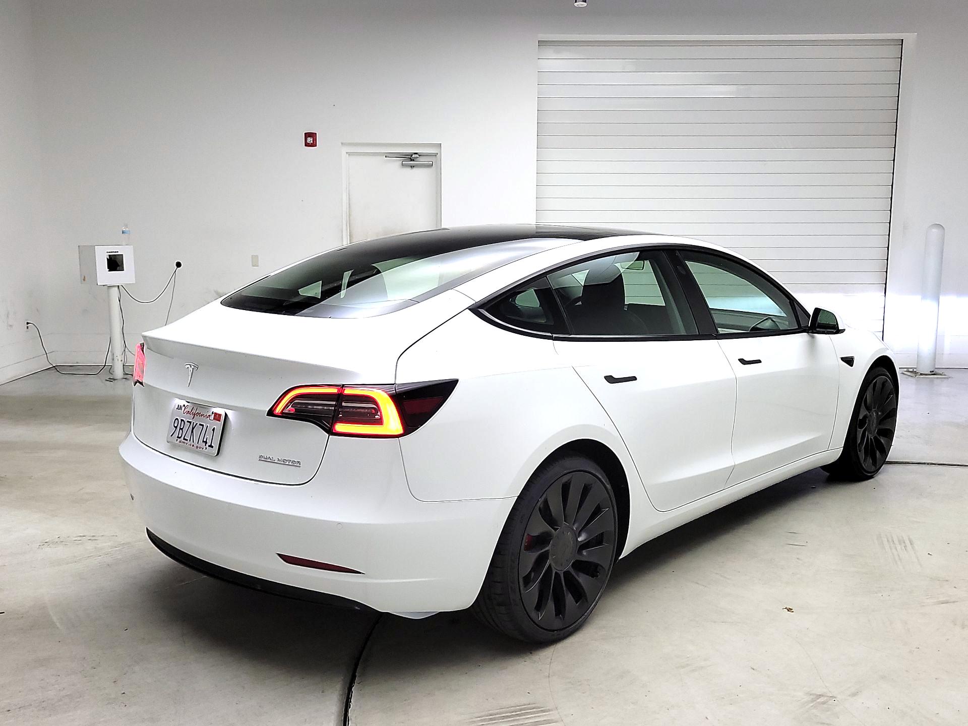 Thumbnail: 2022 Tesla Model 3 - 5