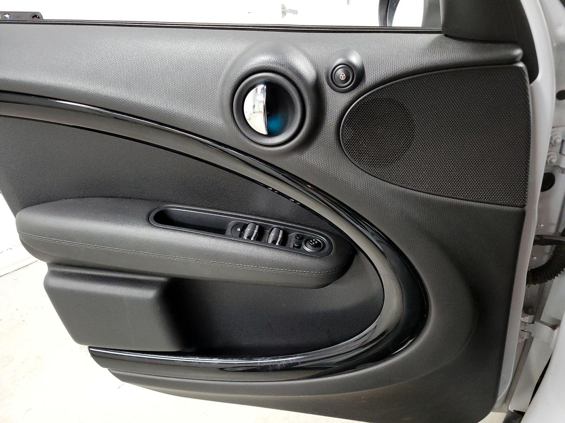 Thumbnail: 2015 MINI Cooper Countryman - 12