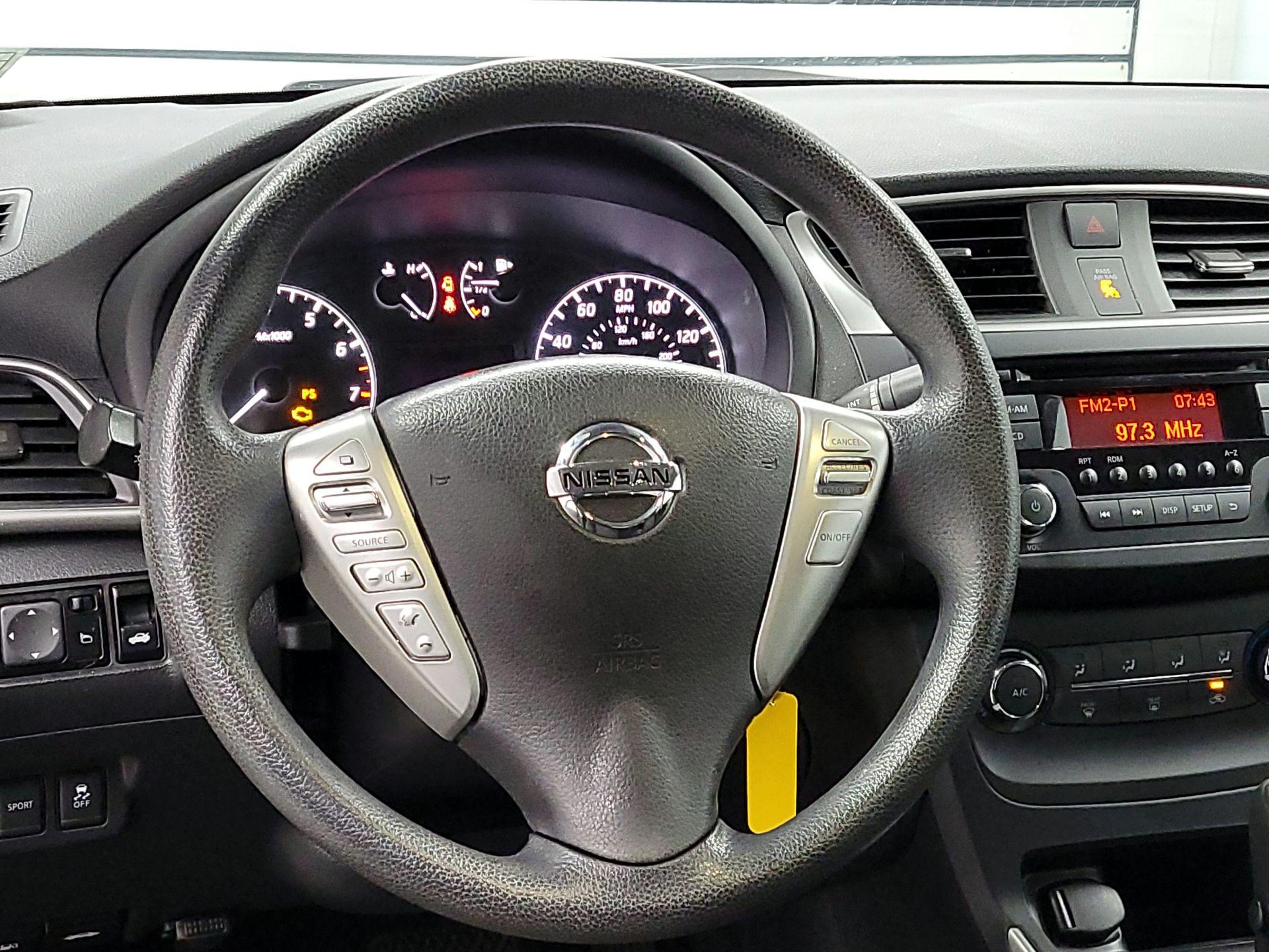 Thumbnail: 2017 Nissan Sentra - 10