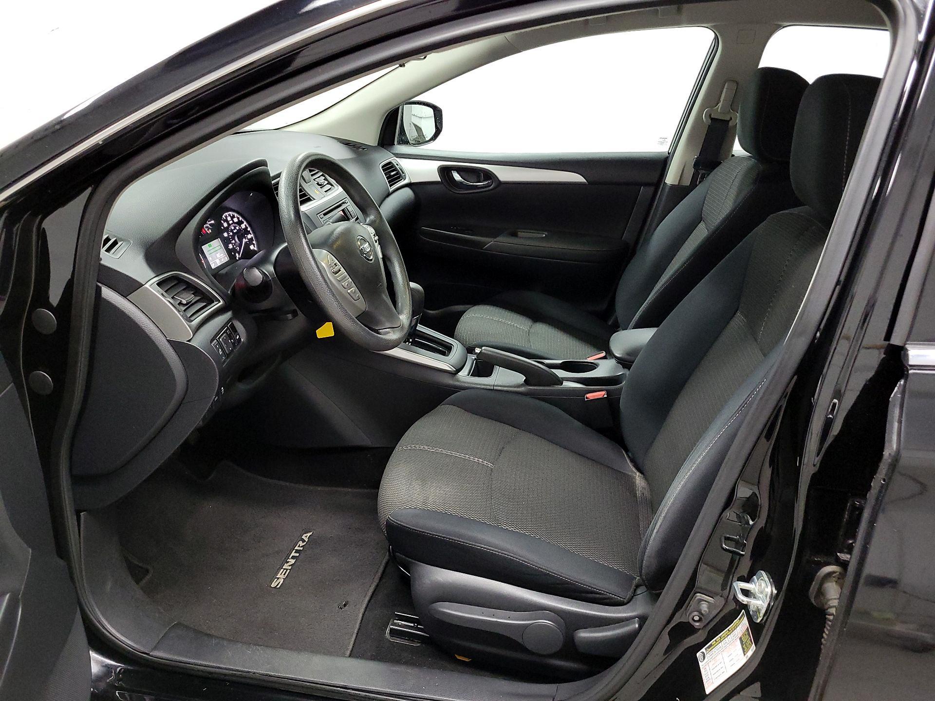 Thumbnail: 2017 Nissan Sentra - 11