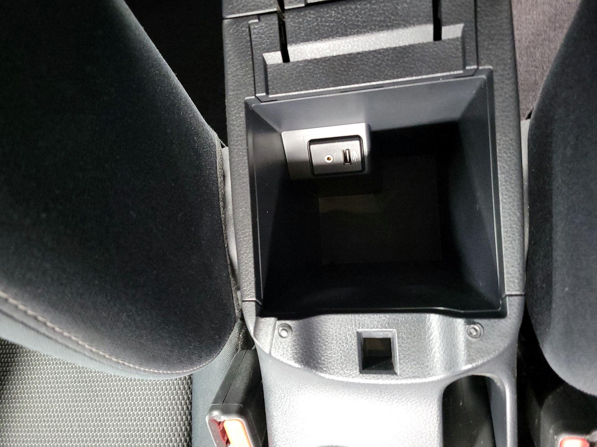 Thumbnail: 2017 Nissan Sentra - 17