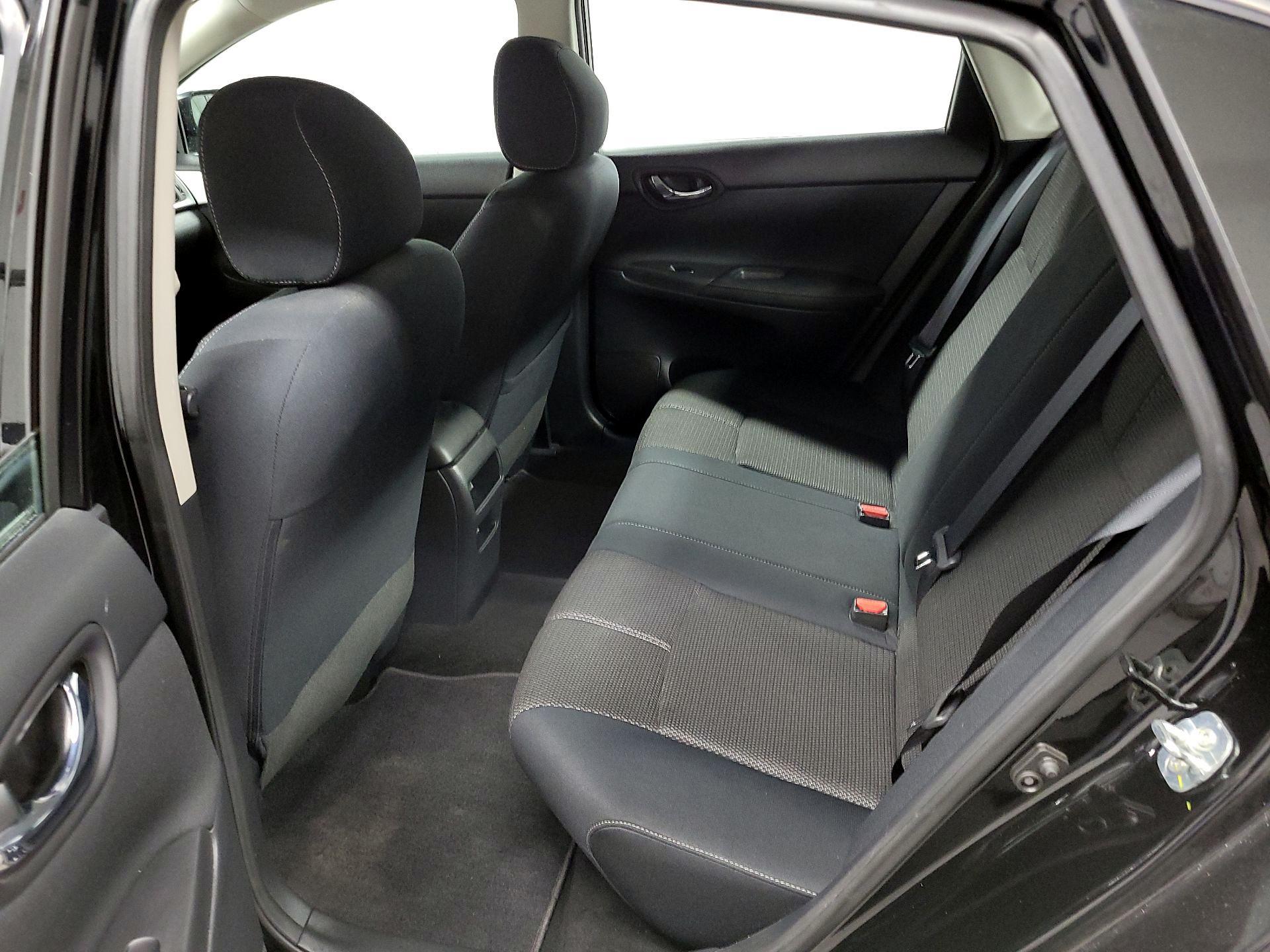 Thumbnail: 2017 Nissan Sentra - 18