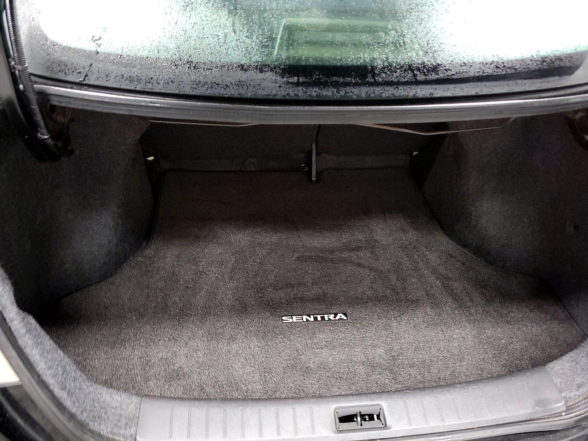 Thumbnail: 2017 Nissan Sentra - 19