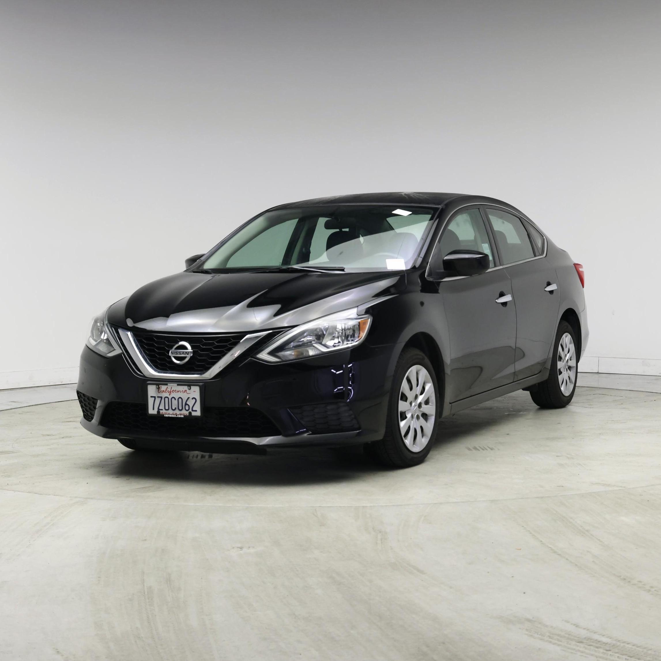 Thumbnail: 2017 Nissan Sentra - 4