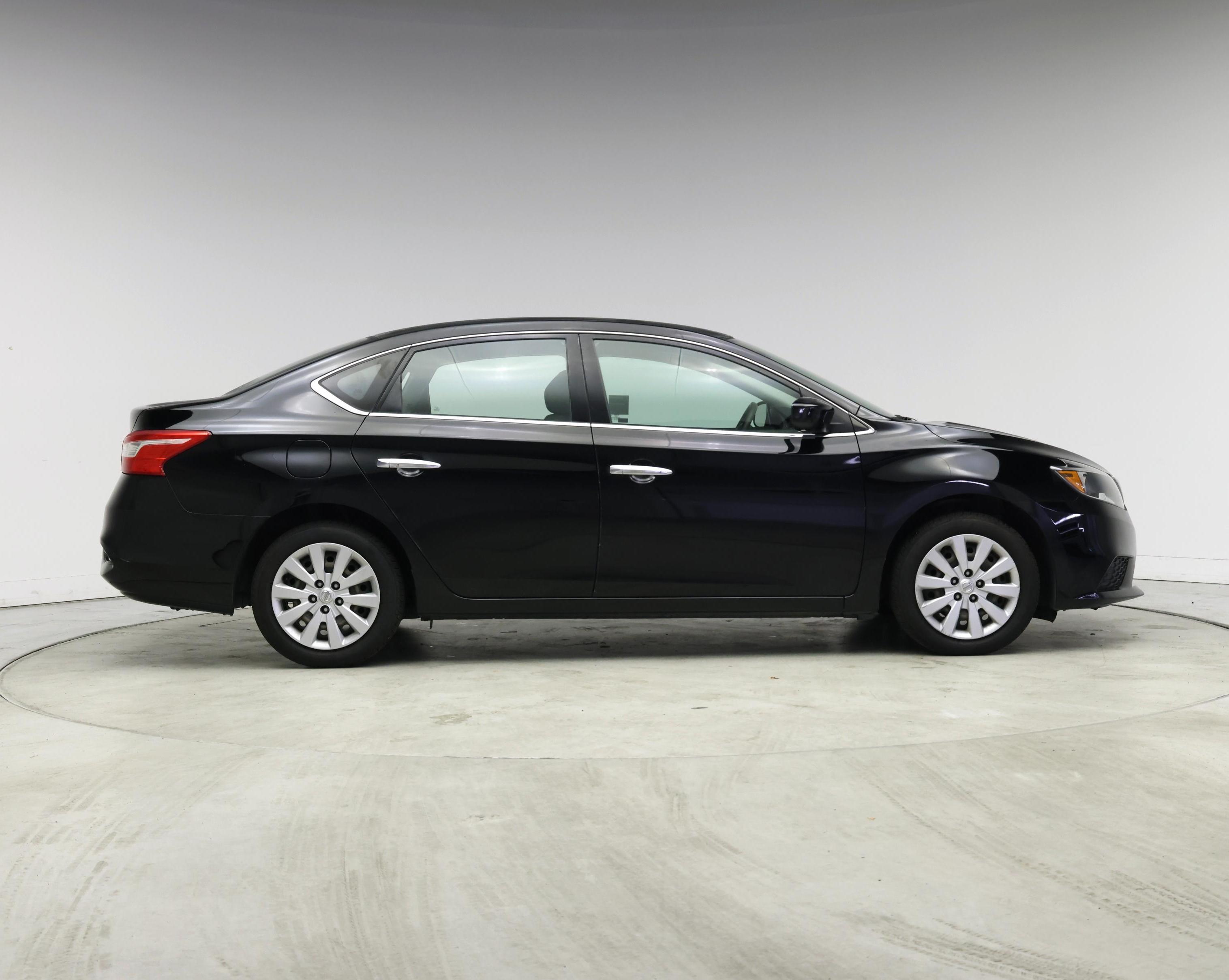 Thumbnail: 2017 Nissan Sentra - 7