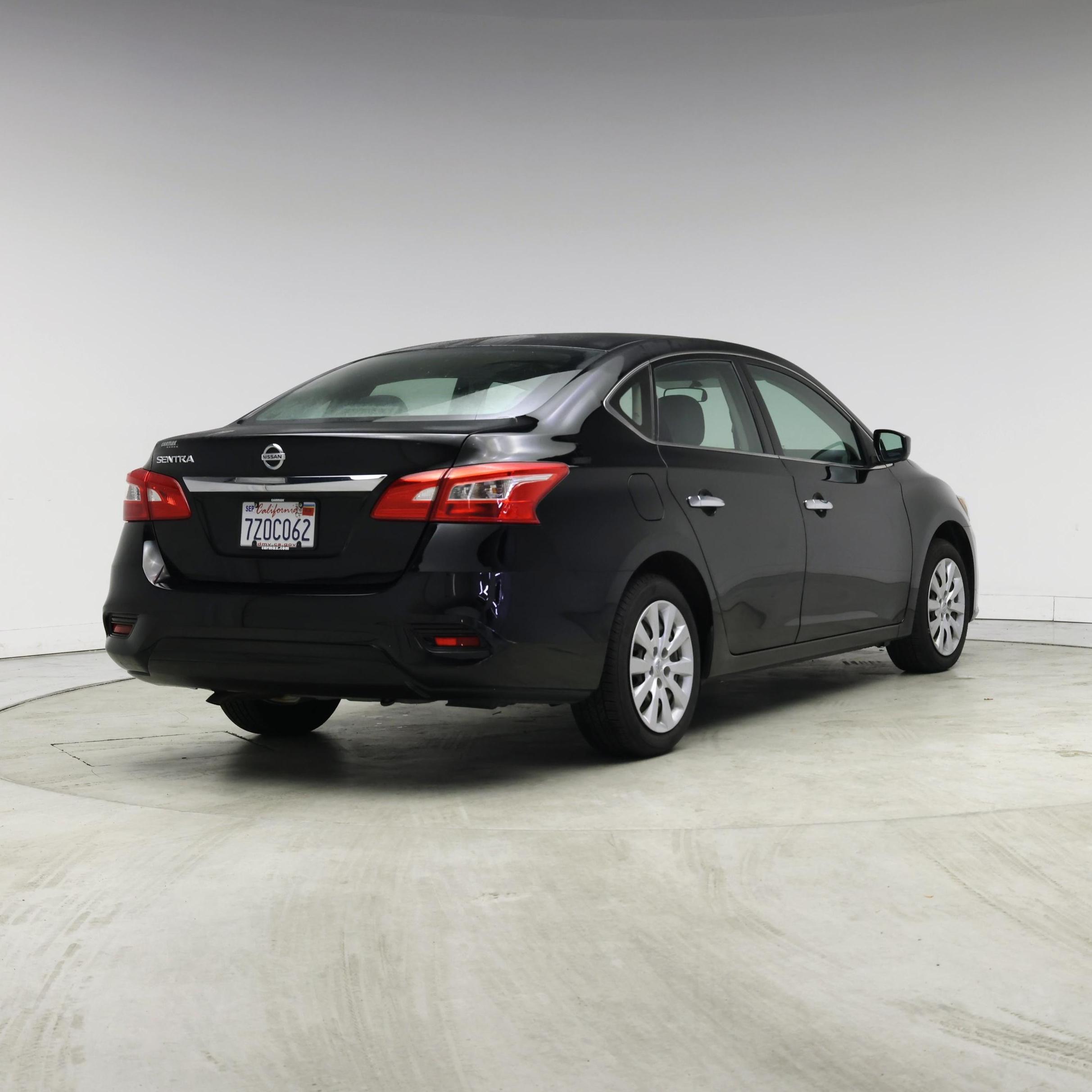 Thumbnail: 2017 Nissan Sentra - 8