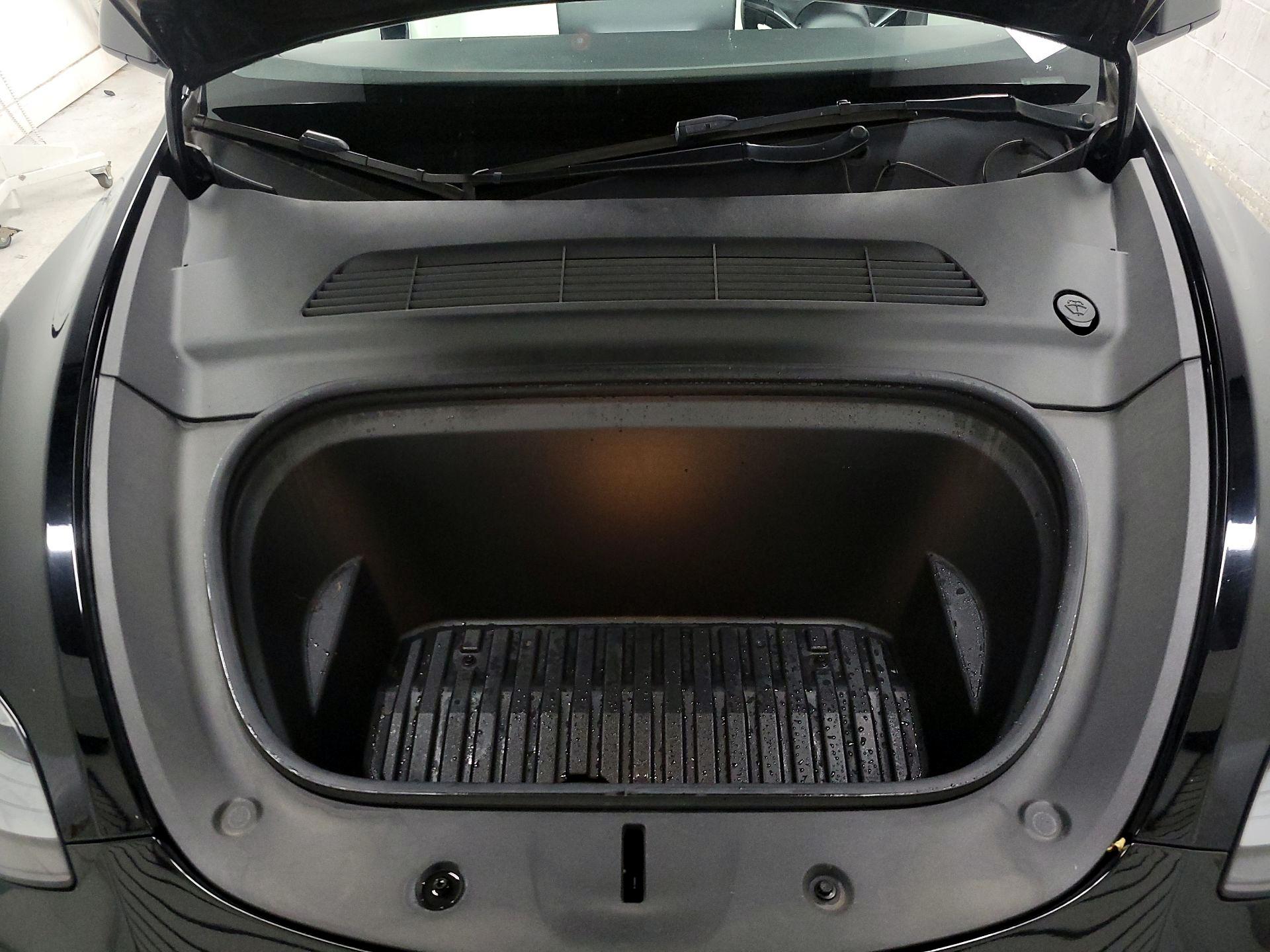 Thumbnail: 2022 Tesla Model Y - 20