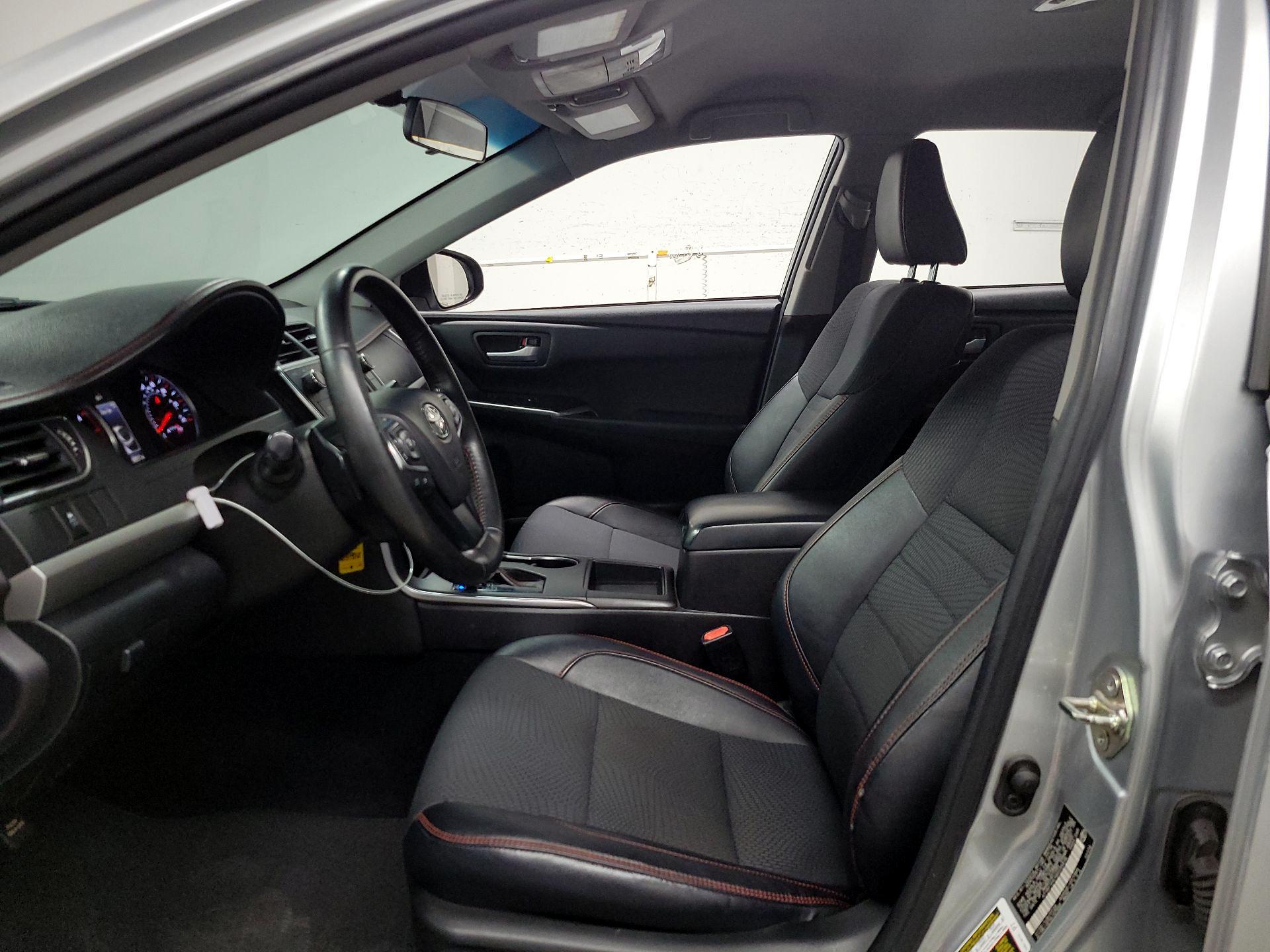 Thumbnail: 2016 Toyota Camry - 9