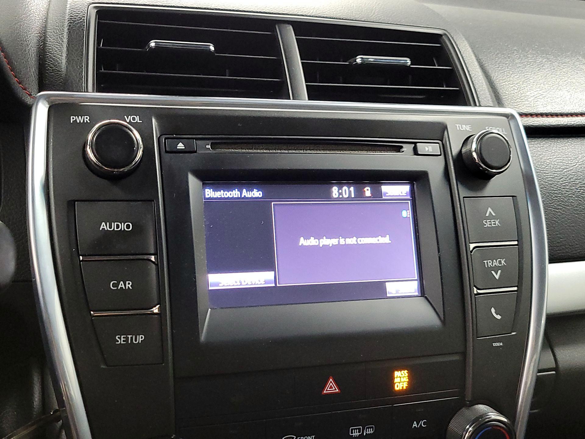 Thumbnail: 2016 Toyota Camry - 12