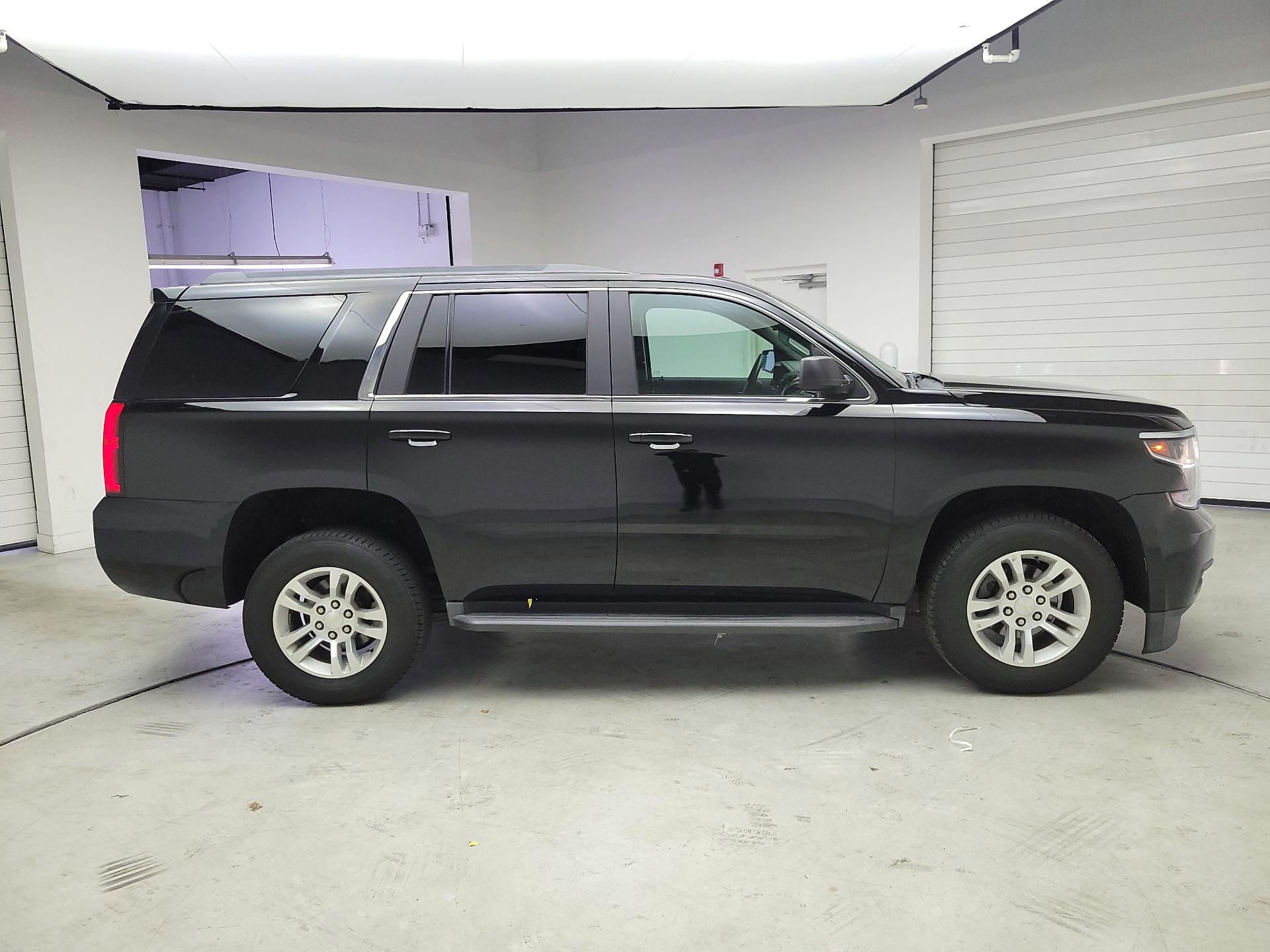 Thumbnail: 2018 Chevrolet Tahoe - 4