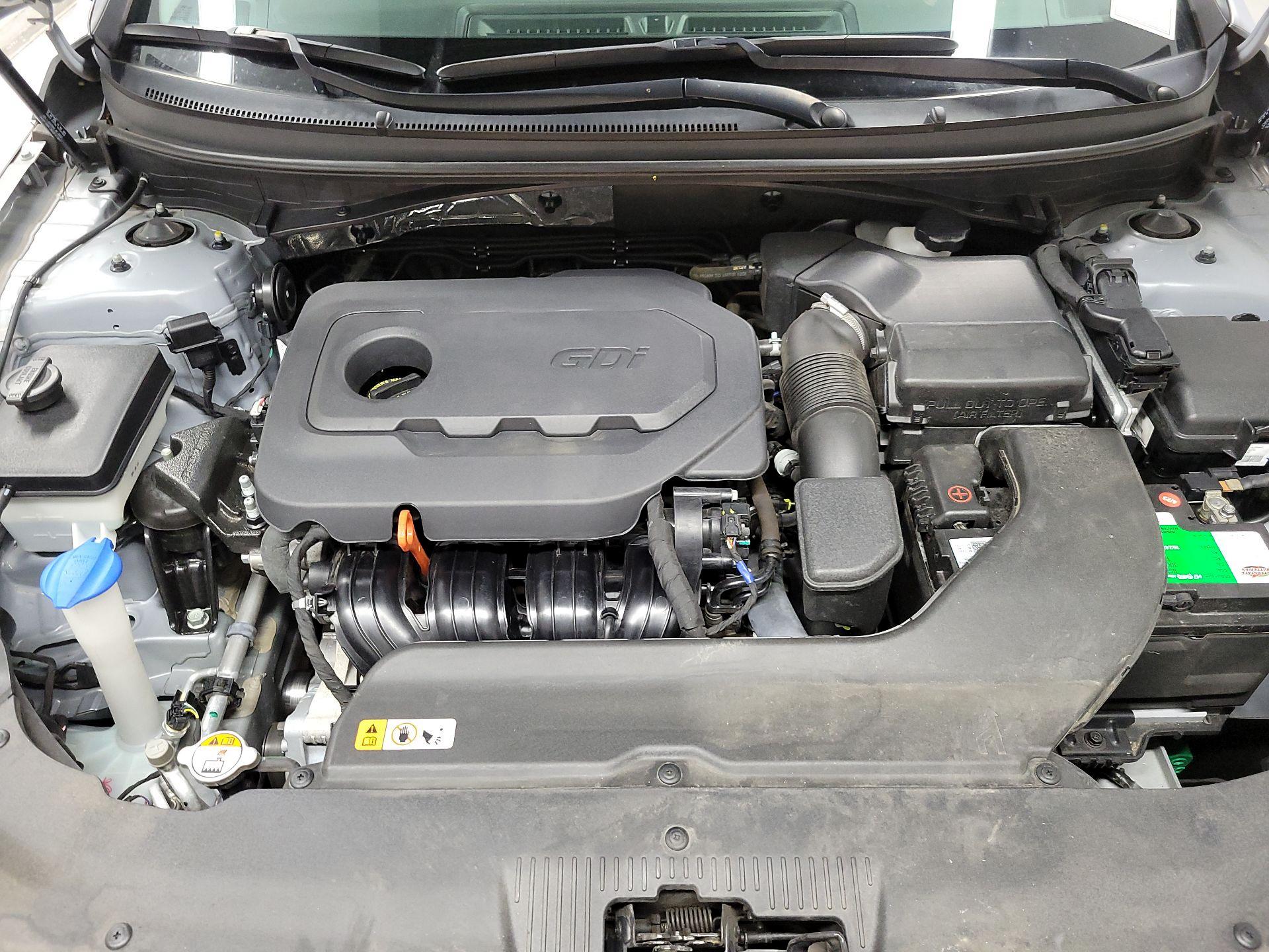 Thumbnail: 2016 Hyundai Sonata - 18