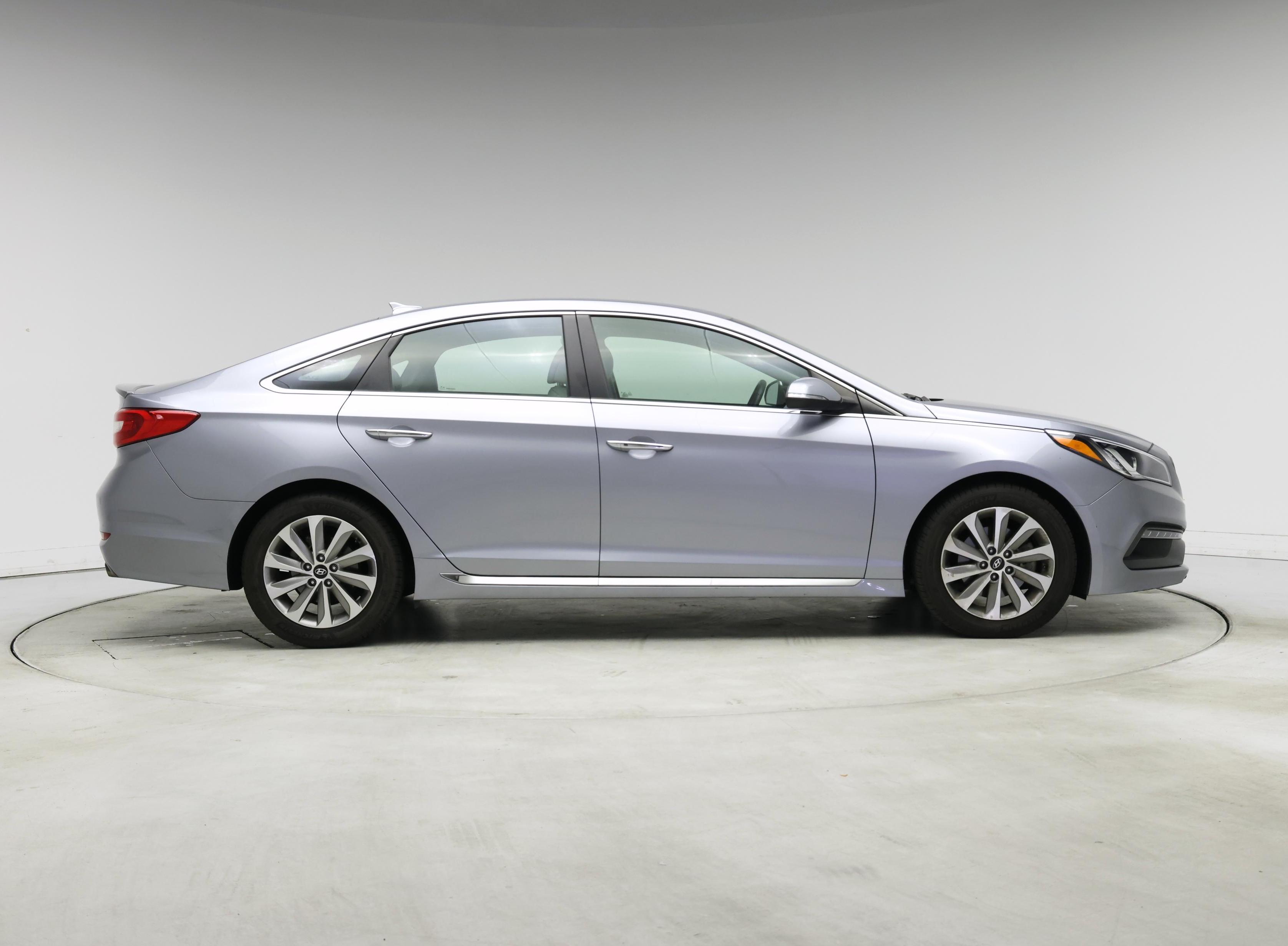Thumbnail: 2016 Hyundai Sonata - 7