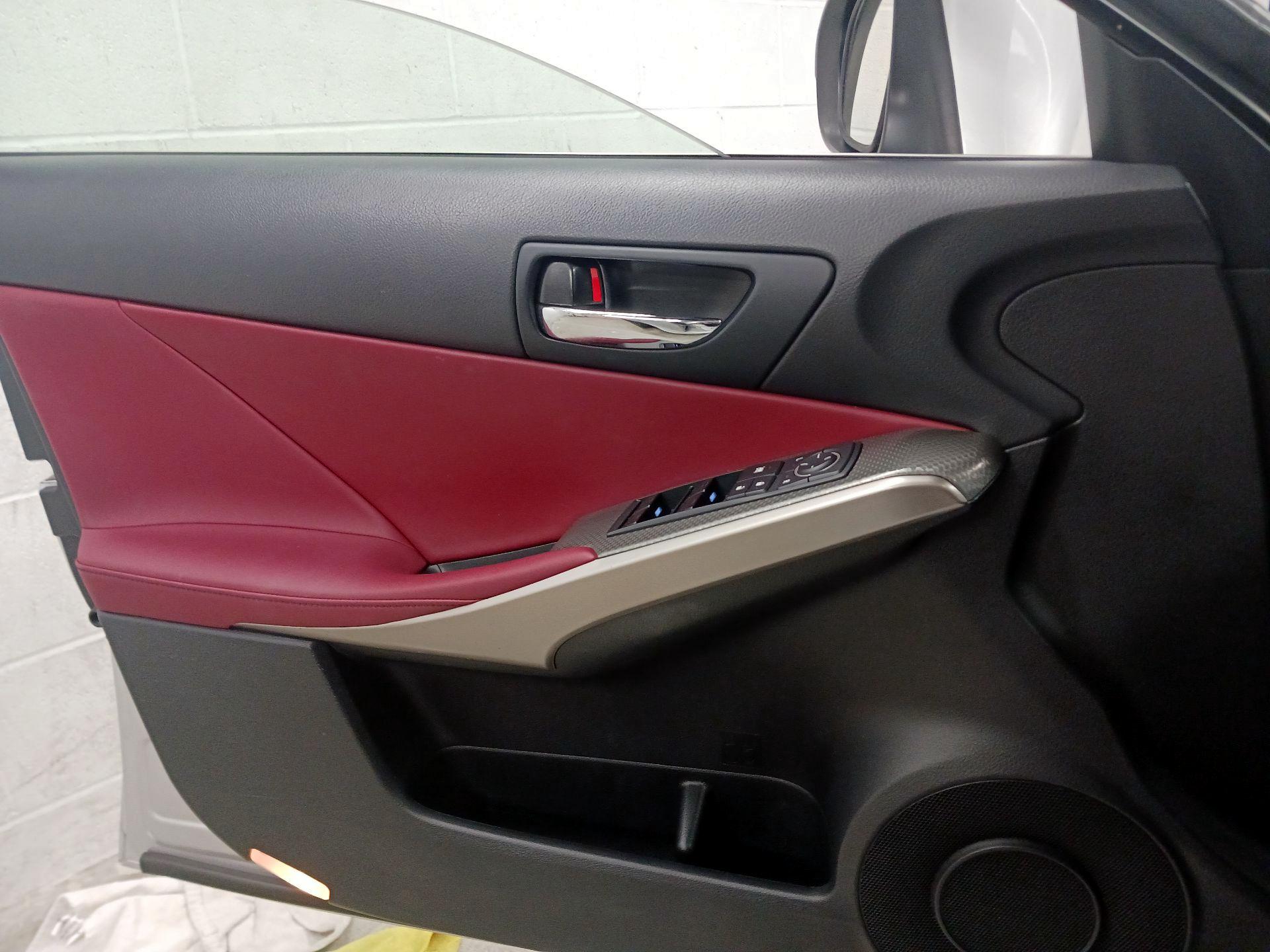 Thumbnail: 2016 Lexus IS - 12