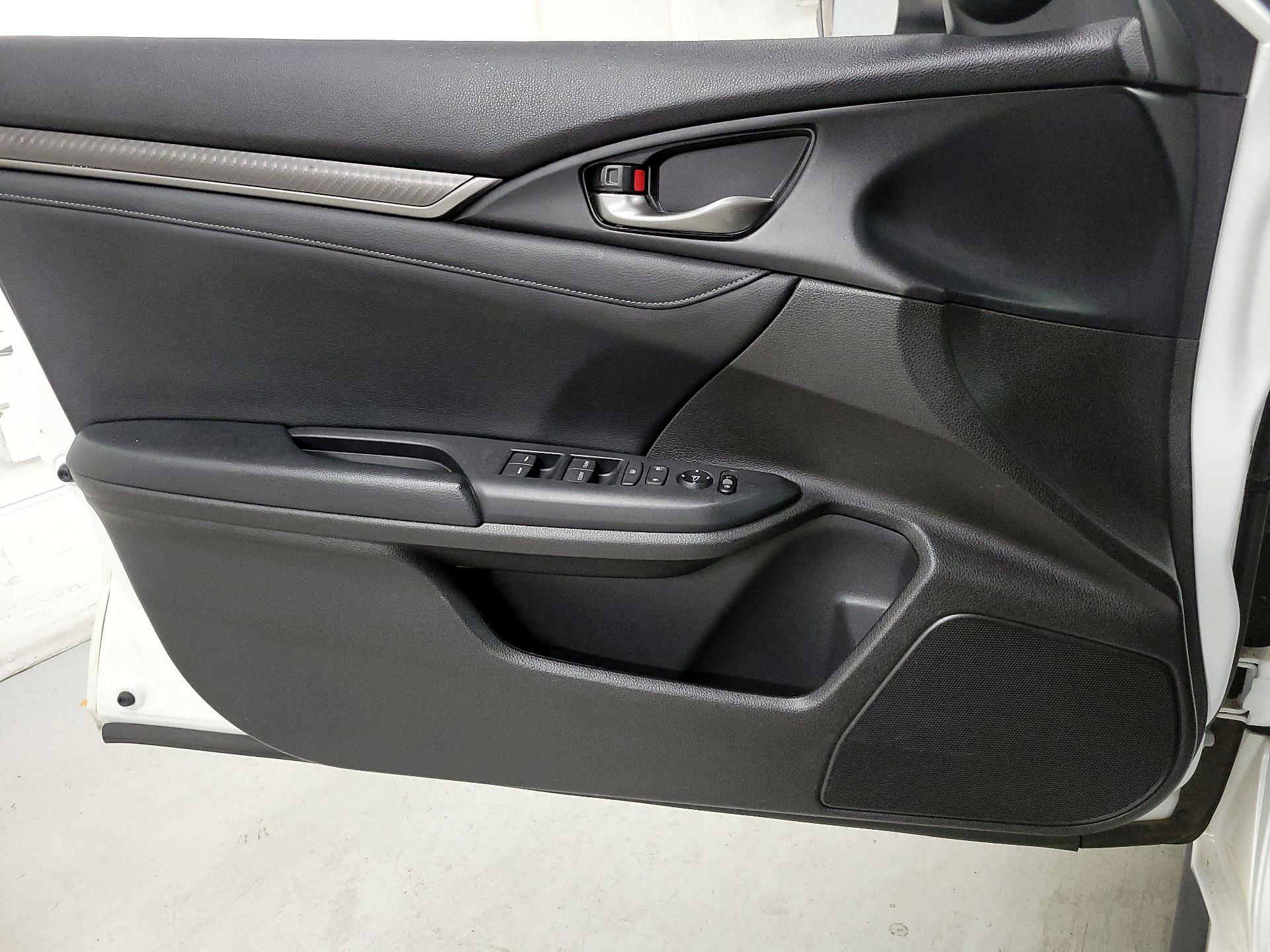 Thumbnail: 2019 Honda Civic - 12