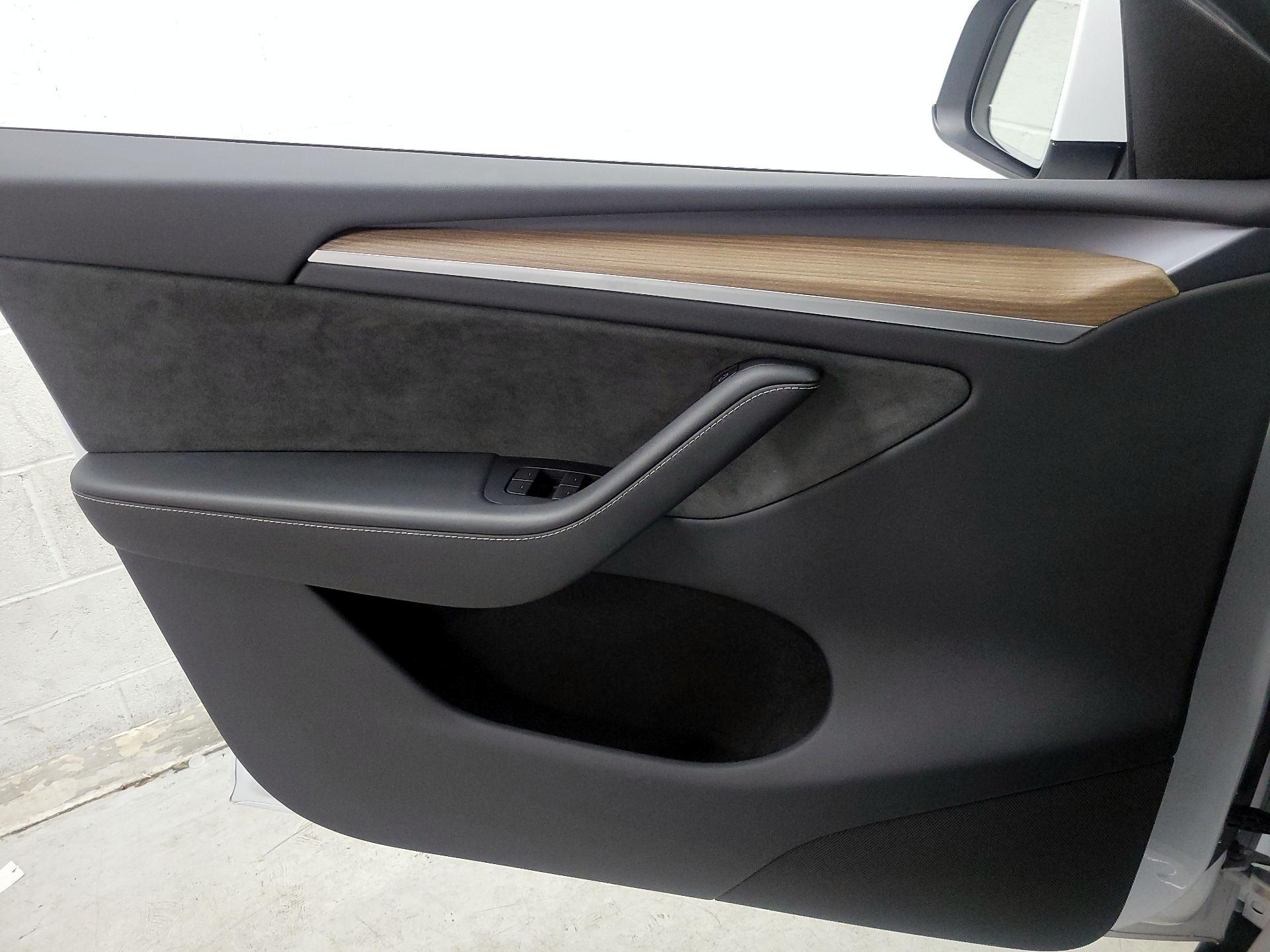 Thumbnail: 2024 Tesla Model Y - 12