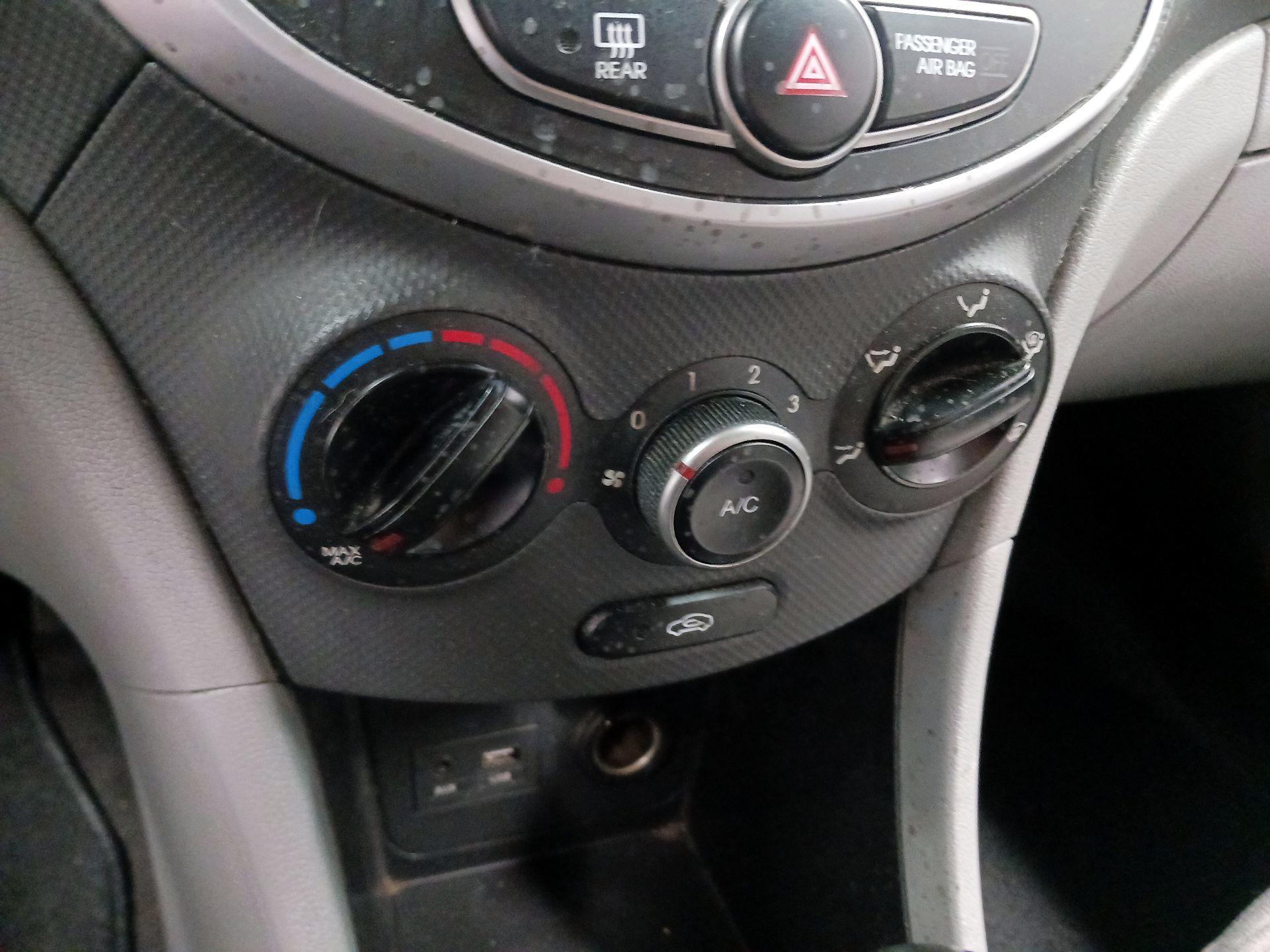 Thumbnail: 2015 Hyundai Accent - 14