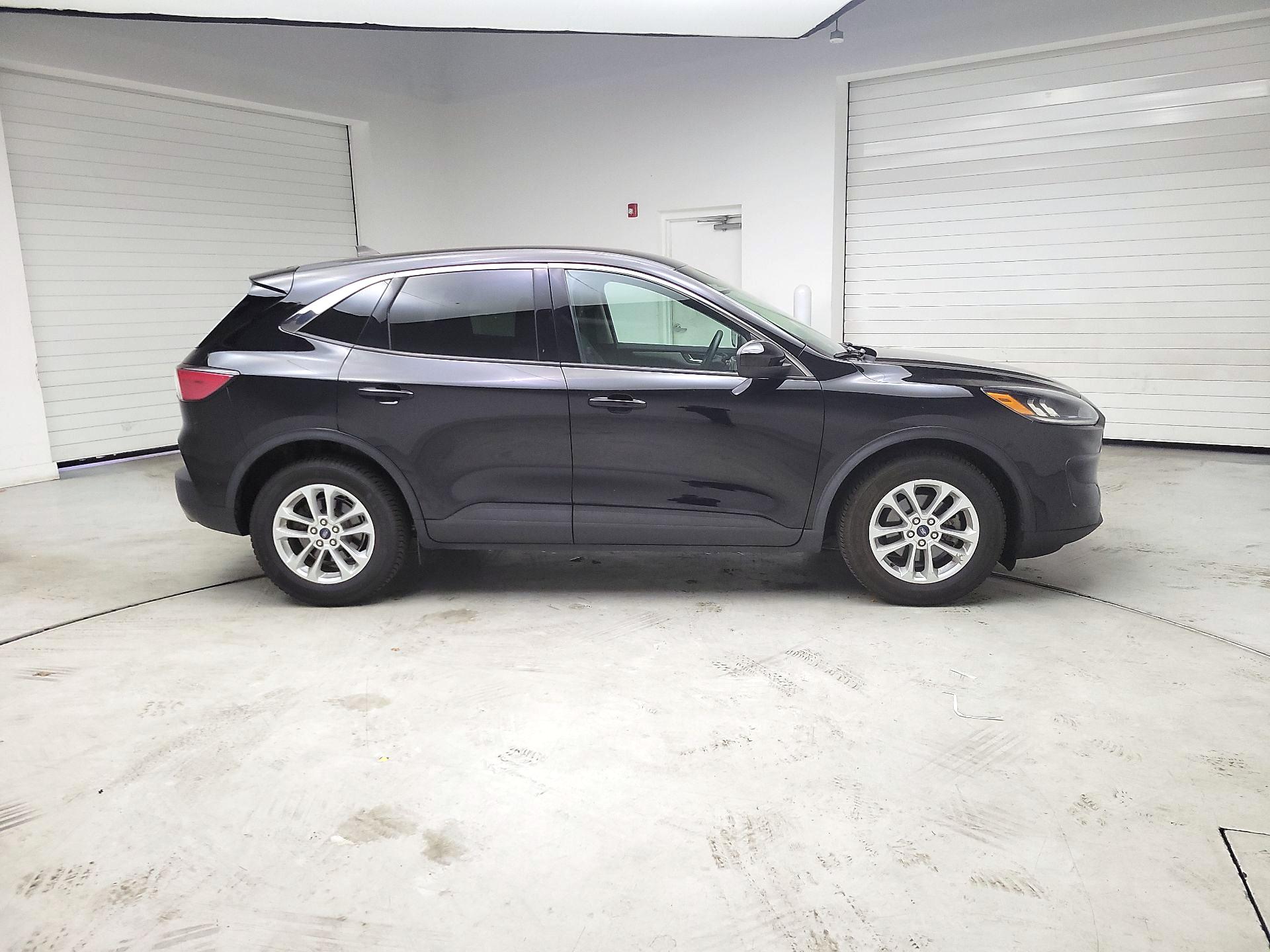 Thumbnail: 2020 Ford Escape - 4