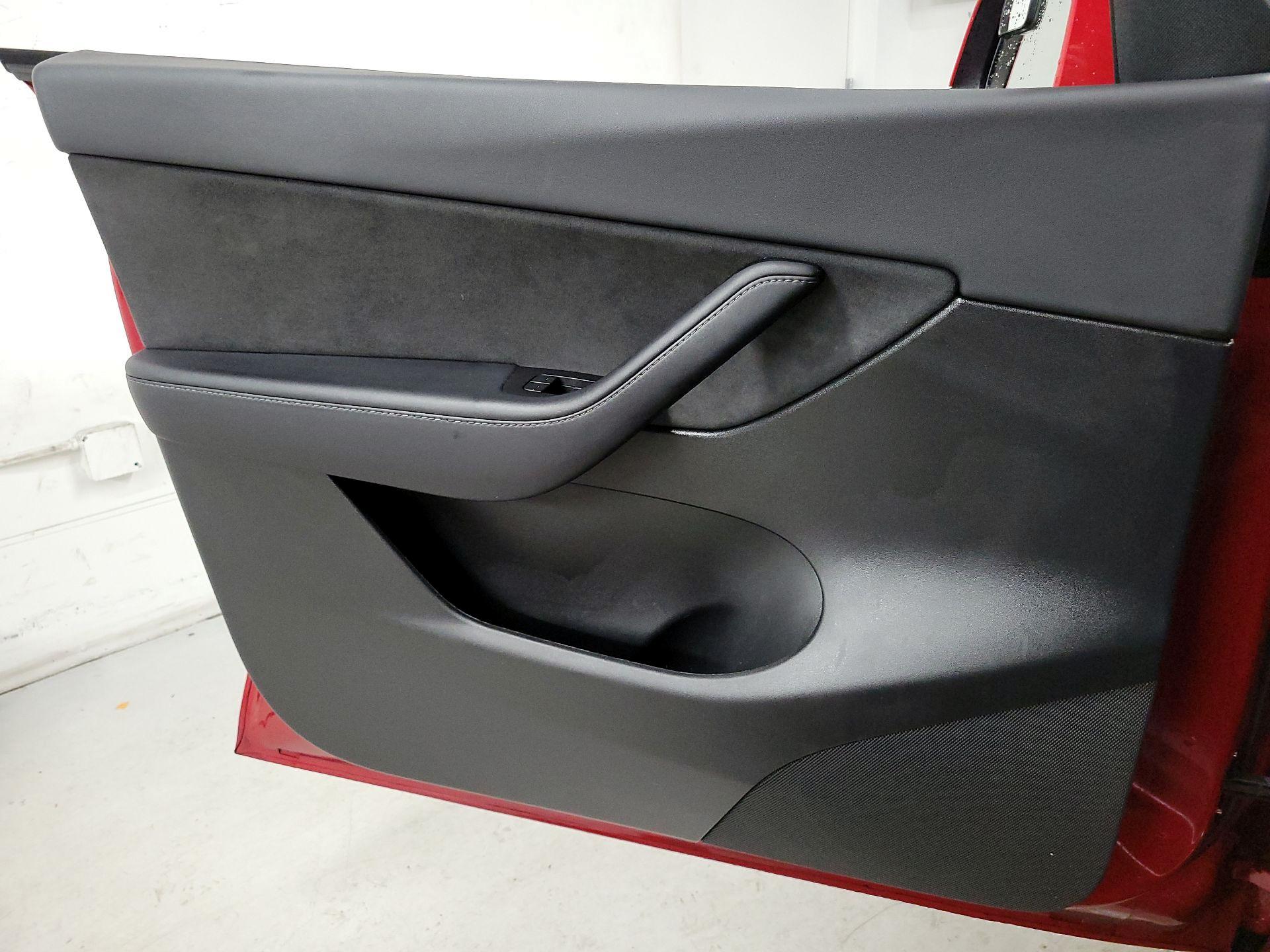 Thumbnail: 2022 Tesla Model Y - 10