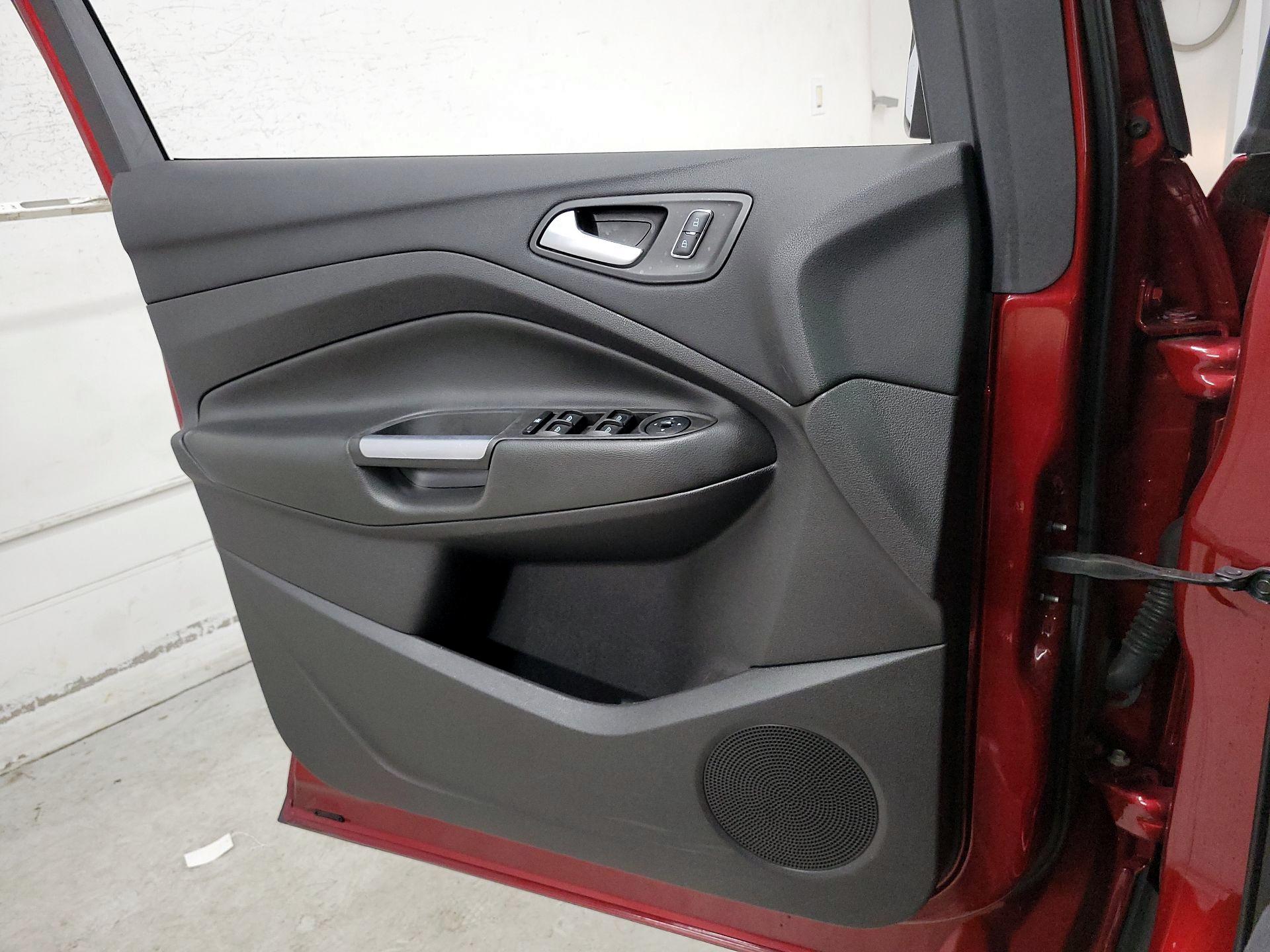 Thumbnail: 2015 Ford Escape - 12