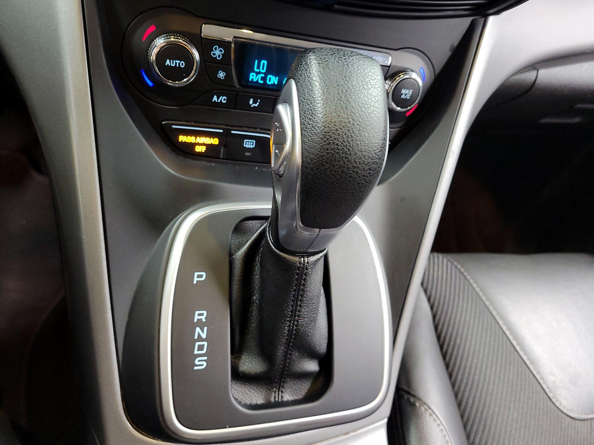 Thumbnail: 2015 Ford Escape - 16