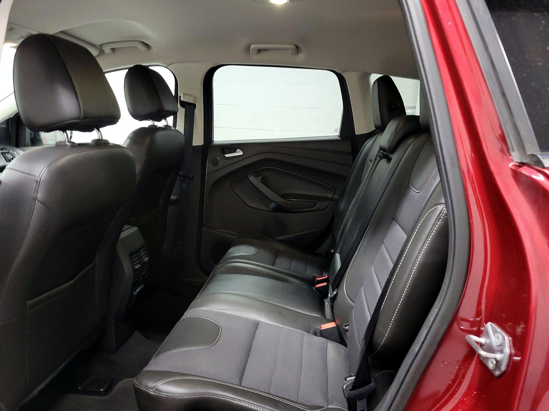 Thumbnail: 2015 Ford Escape - 17